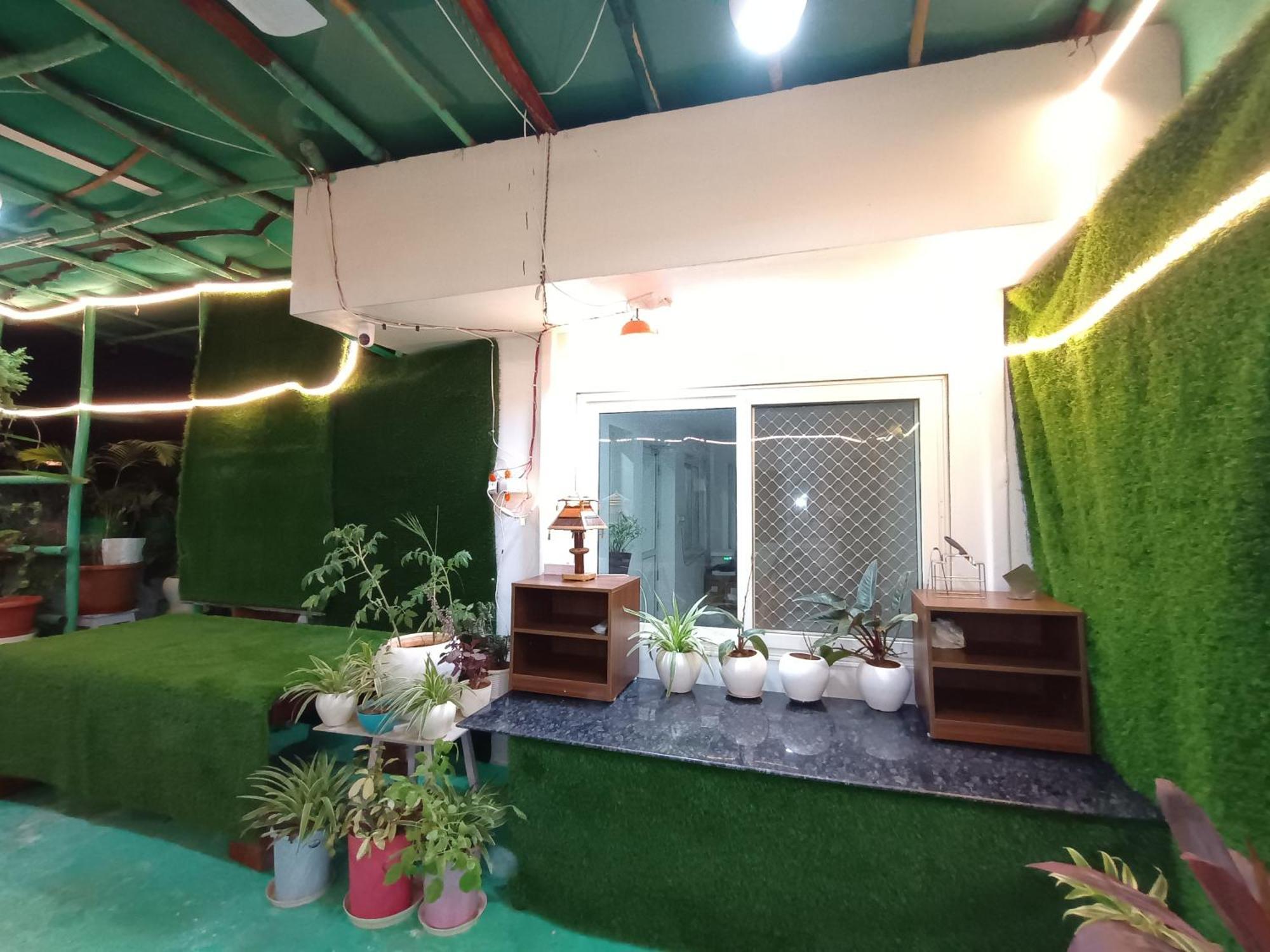 Apartment Choudhary White House