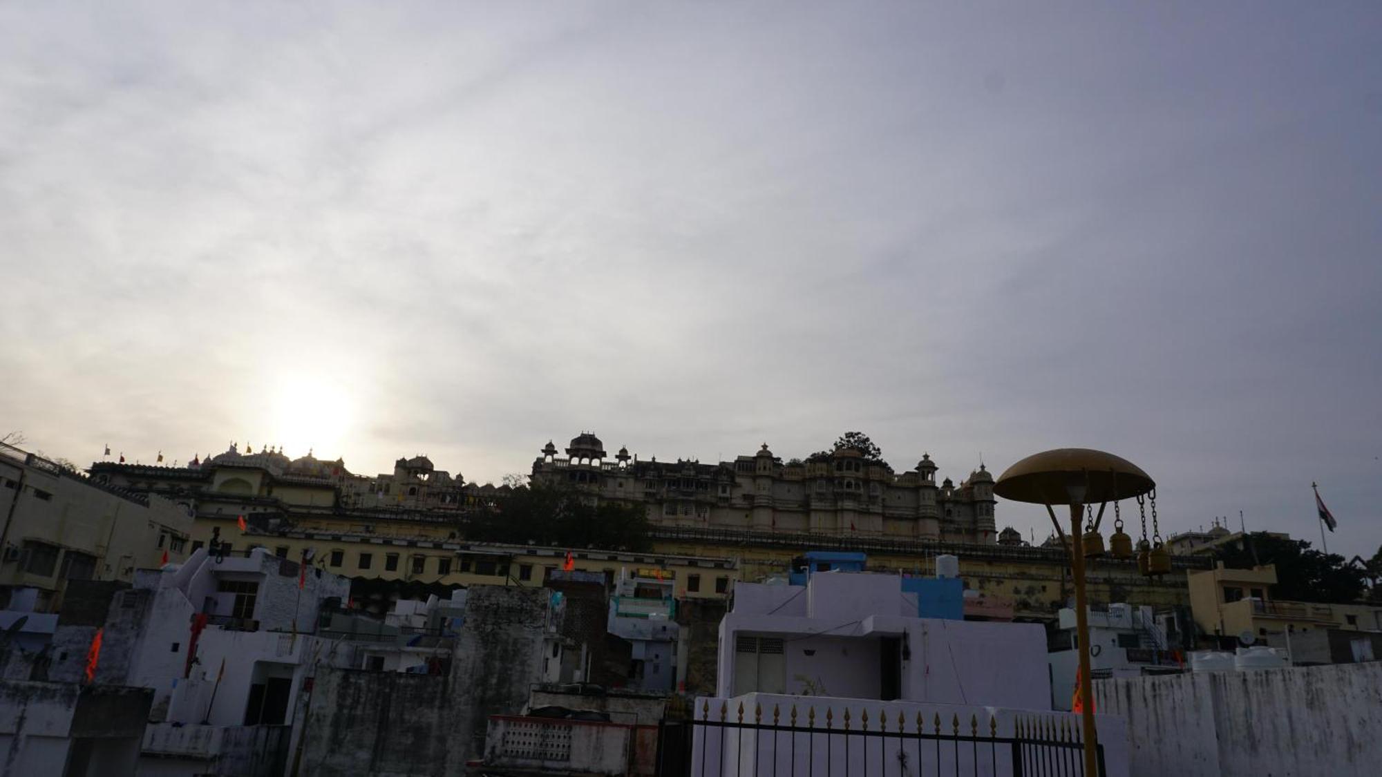 Lakshmi Darshan Gokhada , Stay, And Complete Family Sojourn Homestay Udaipur