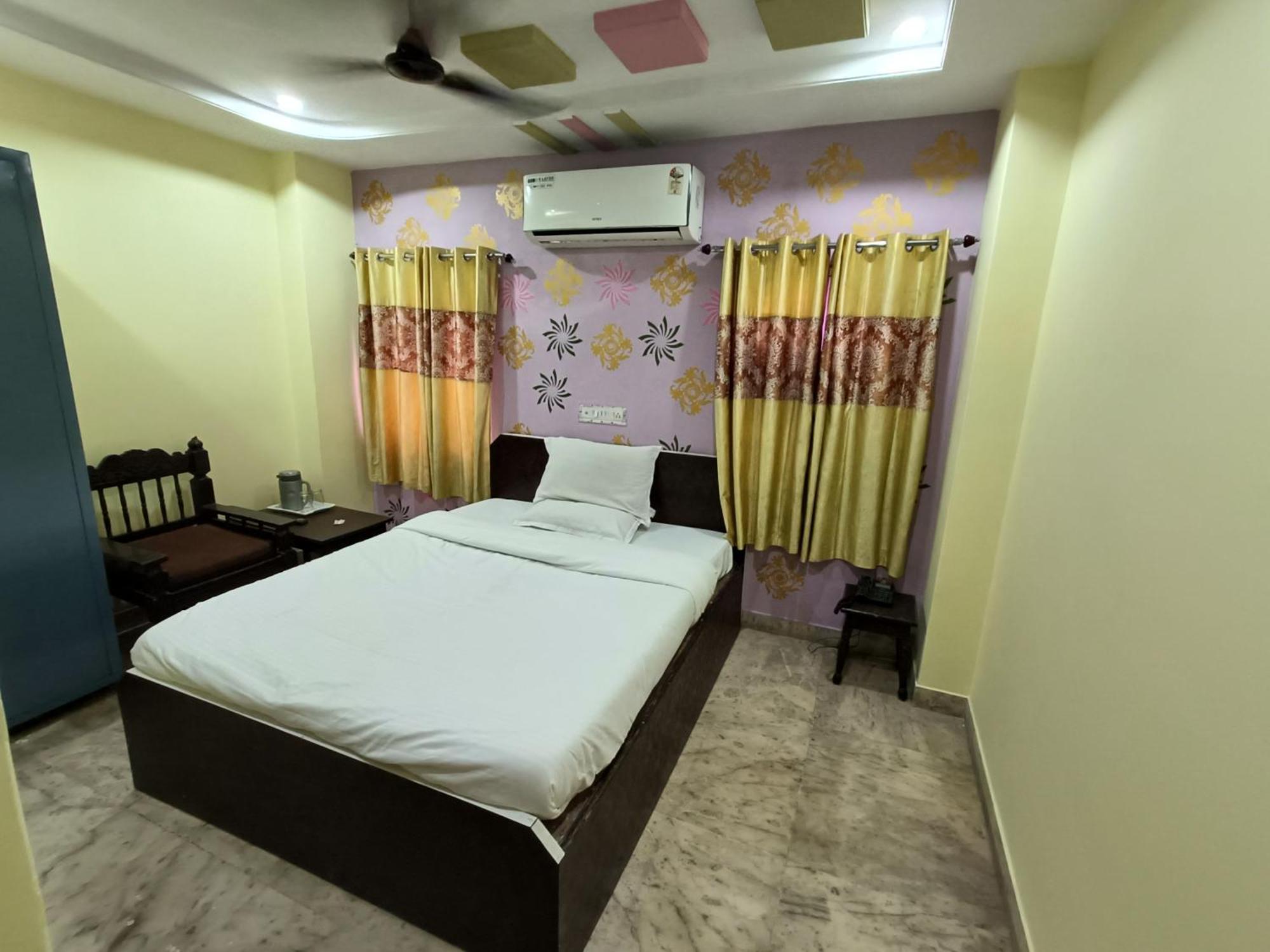 Hotel Gokul Palace