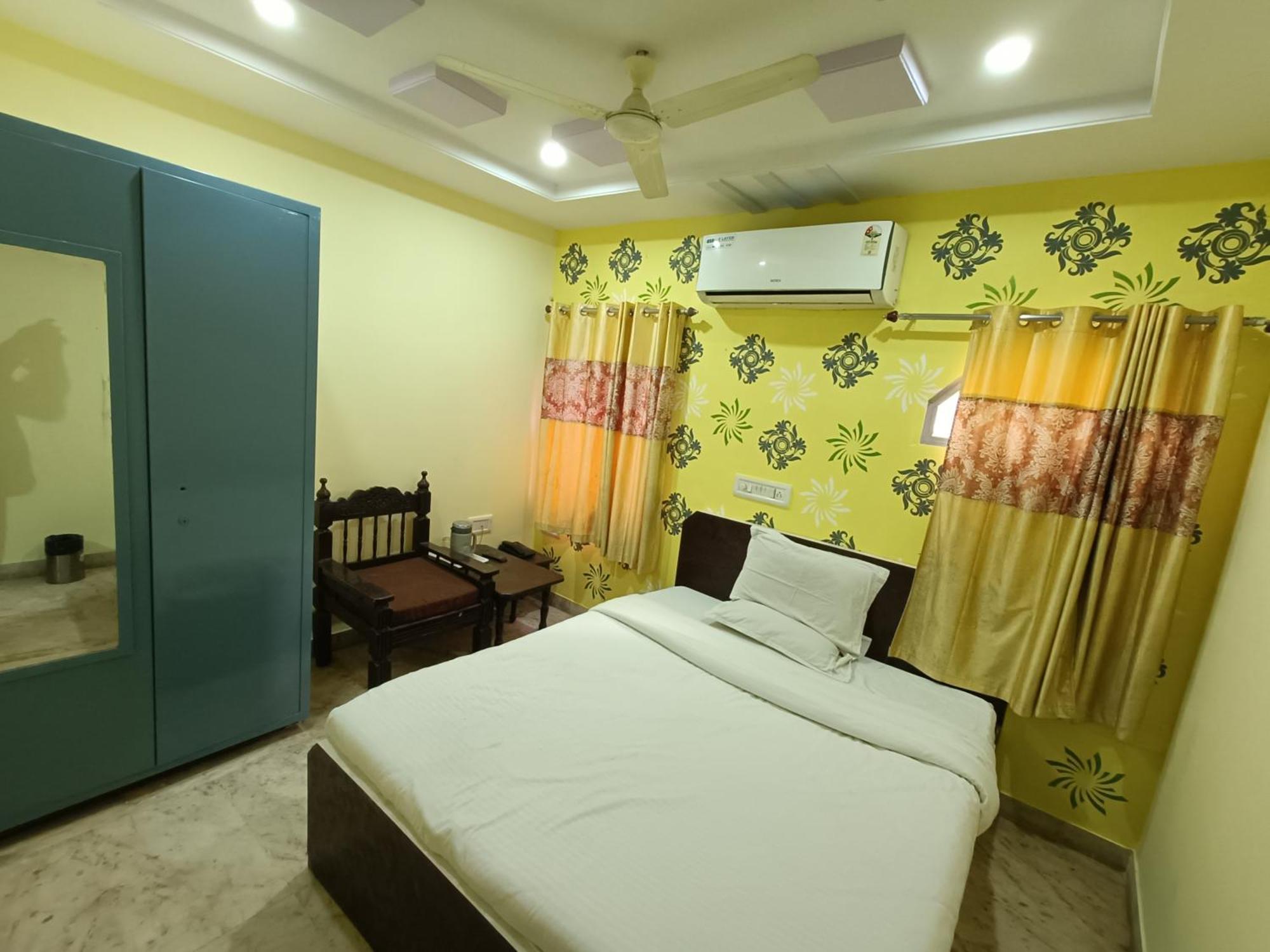 Gokul Palace Hotel Udaipur