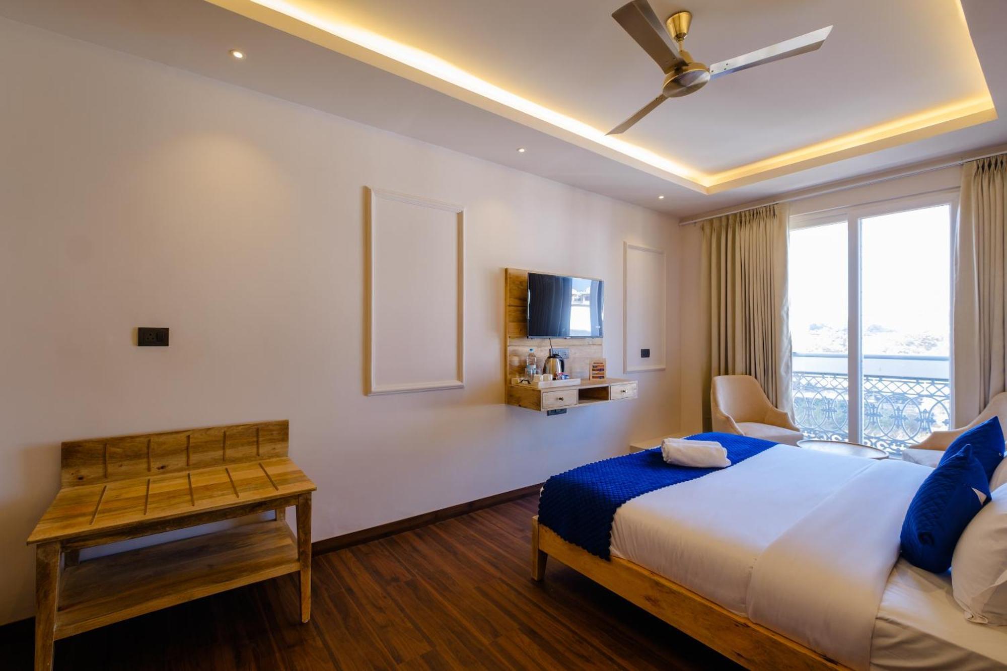 Infinia - A Luxury Boutique 3*