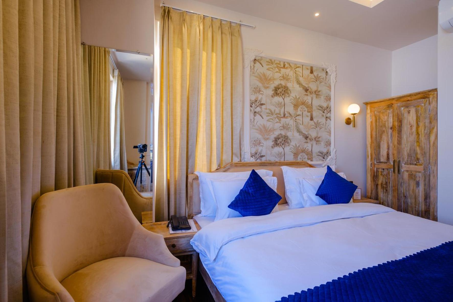 Infinia - A Luxury Boutique Hotel 3*