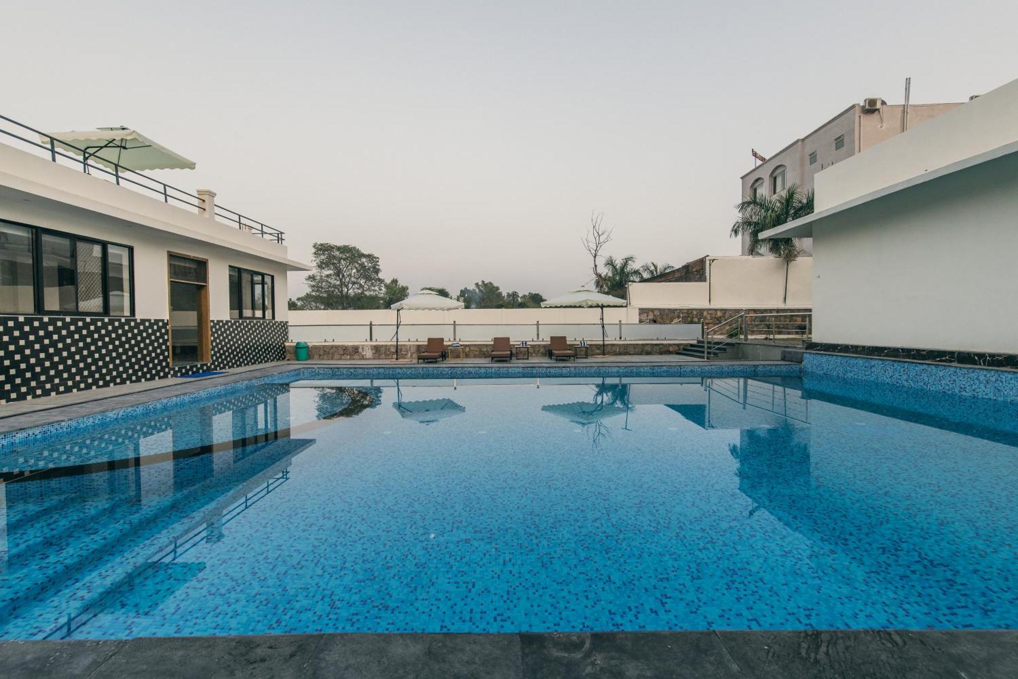Serenity Hill - A Boutique In 3* Udaipur