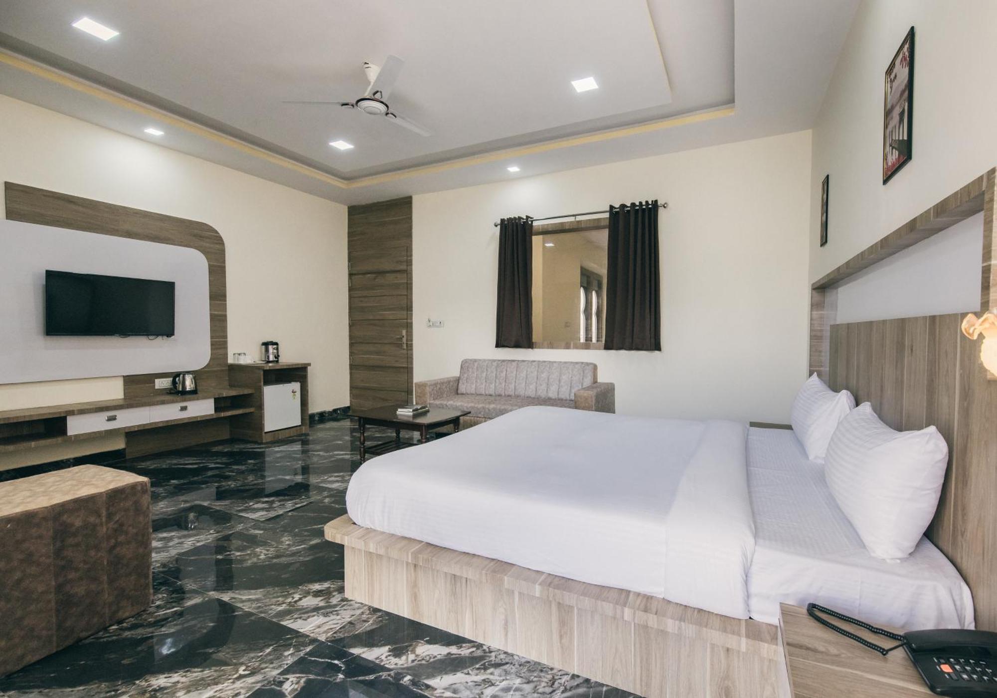 Serenity Hill - A Boutique In Resort 3*