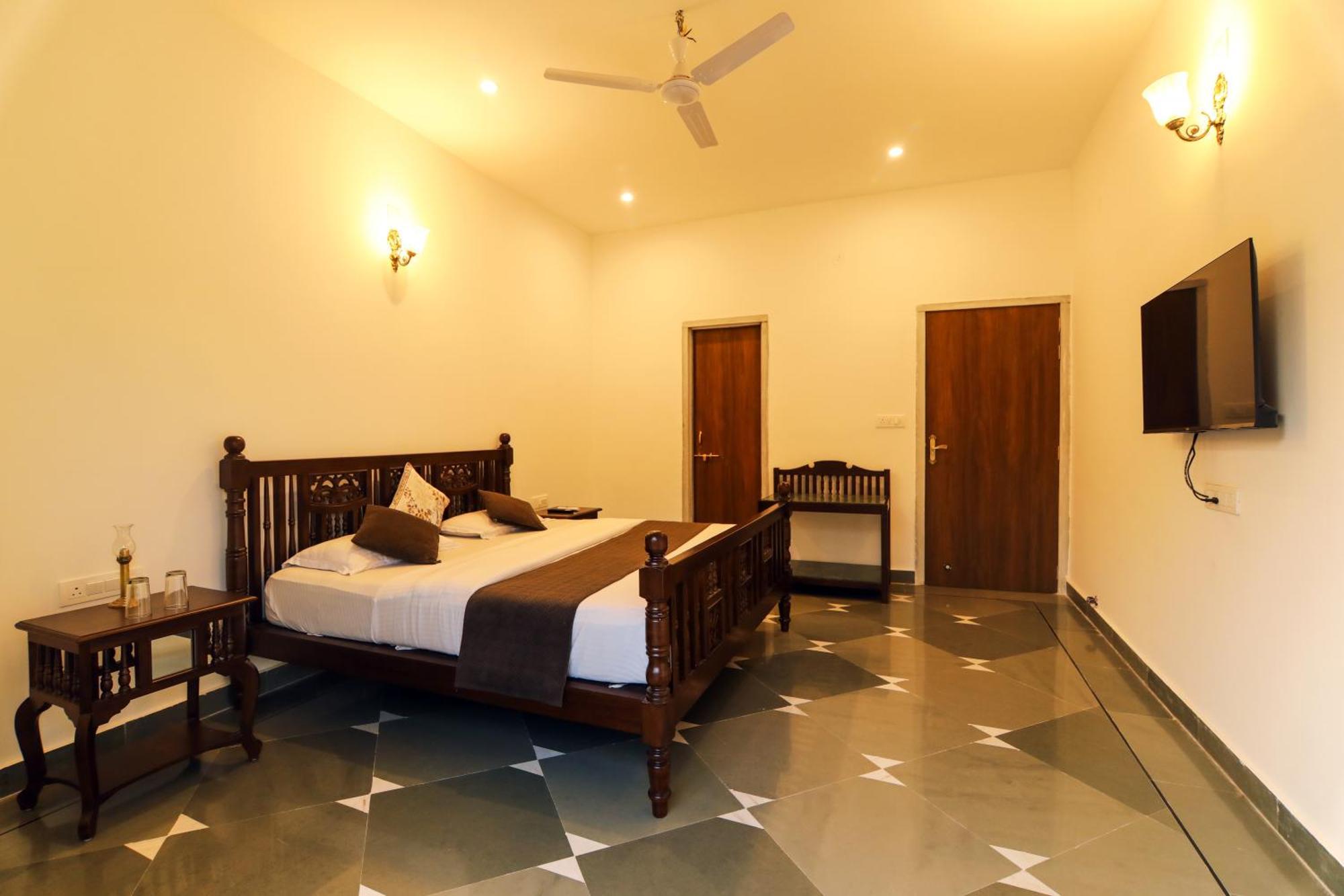 Hotel Boheda Villa, 3*