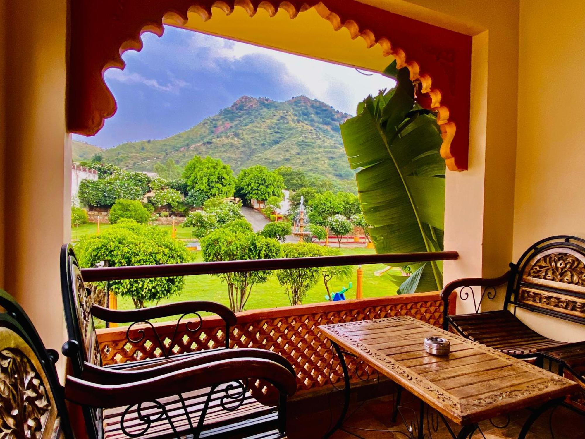 Udai Valley Resort- Top Rated In With Mountain View 4* Udaipur