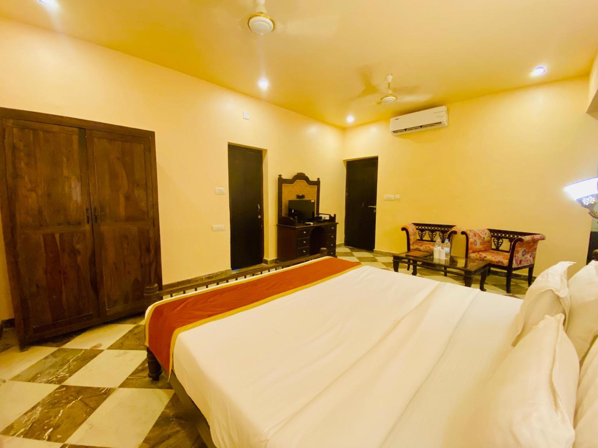 Udai Valley Resort- Top Rated In With Mountain View Hotel Udaipur