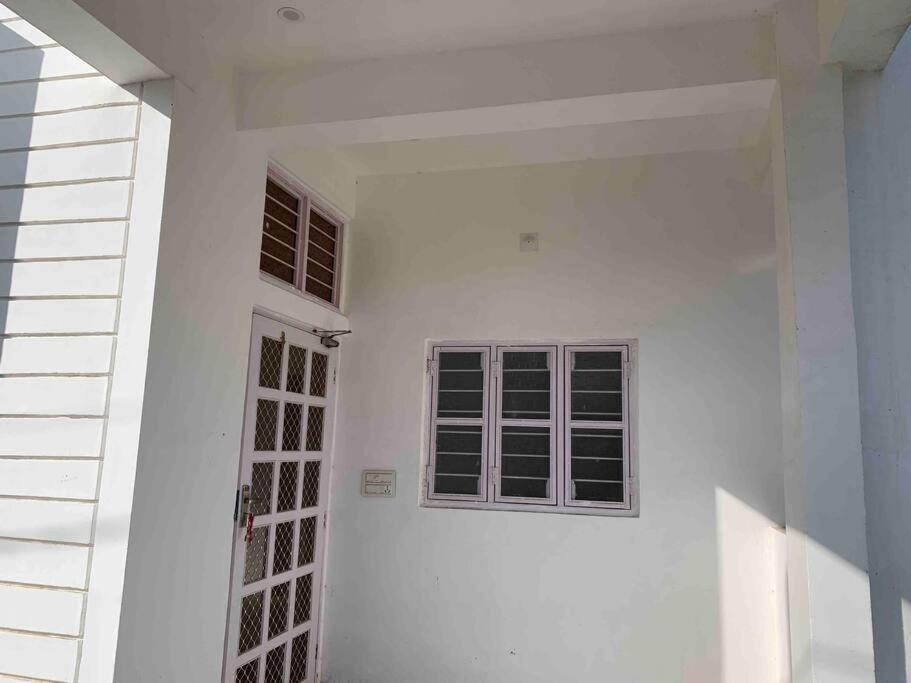 The White House Villa