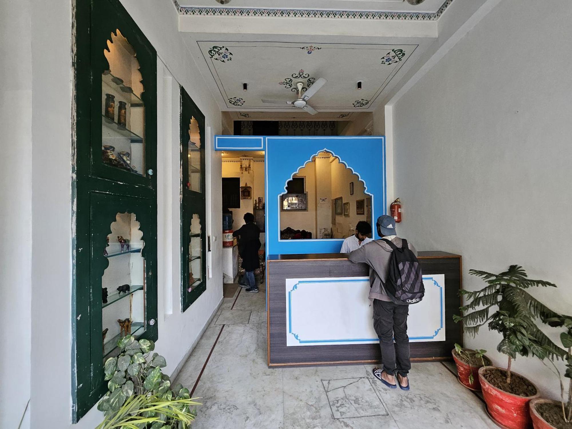 Madpackers Hostel