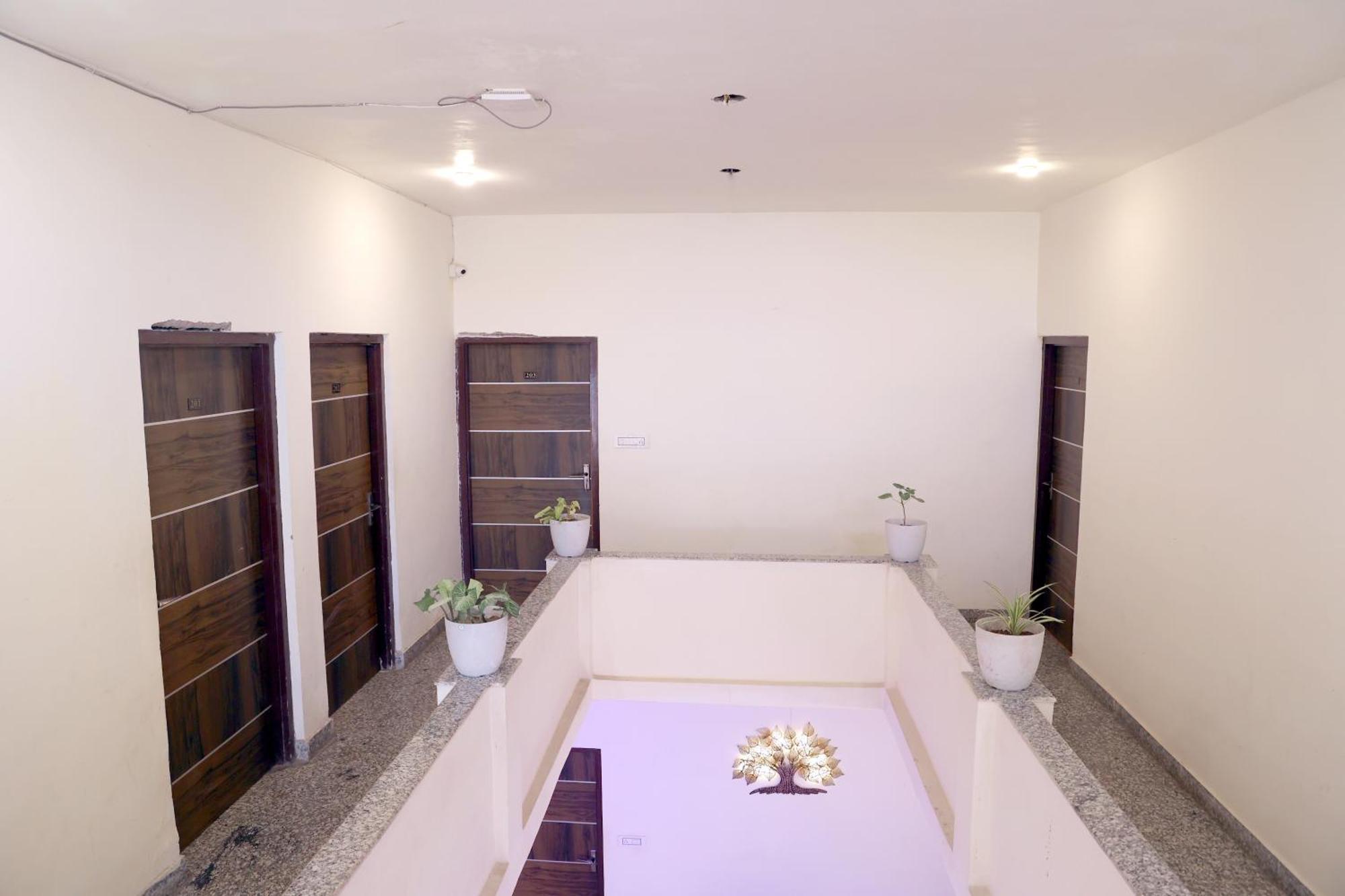 Hotel Tree Of Heaven 3*