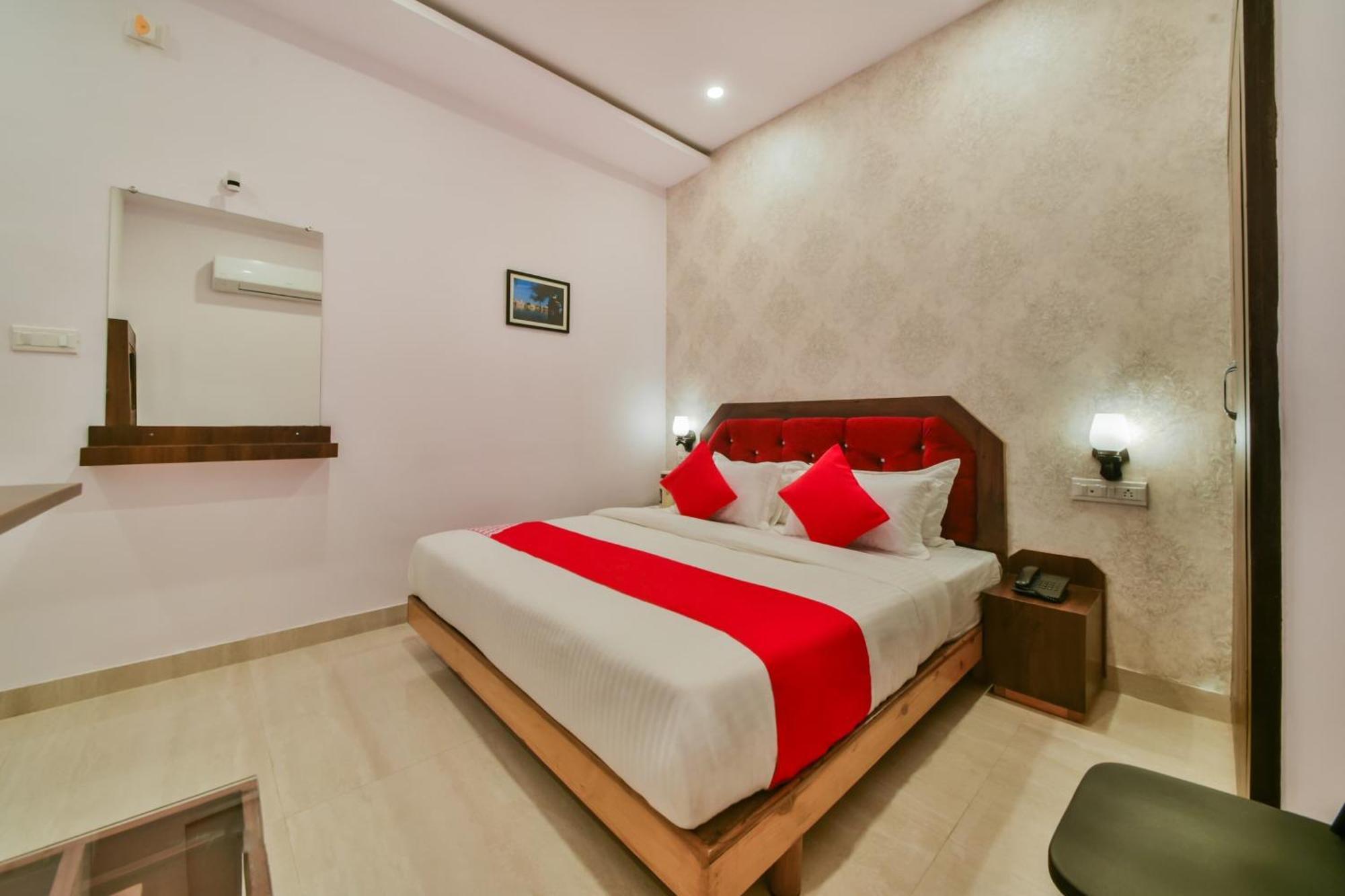Oyo Flagship 40796 Banjara Luxury Udaipur