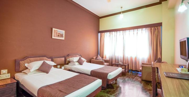 Vishnupriya Hotel