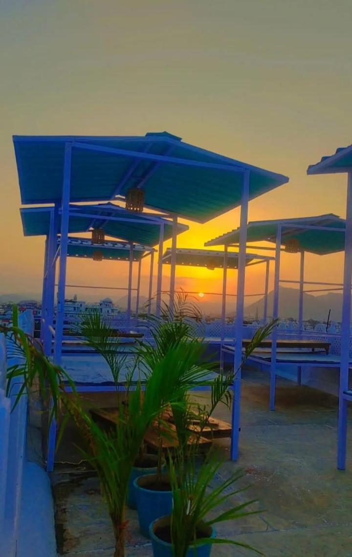 Krishna Guest house *