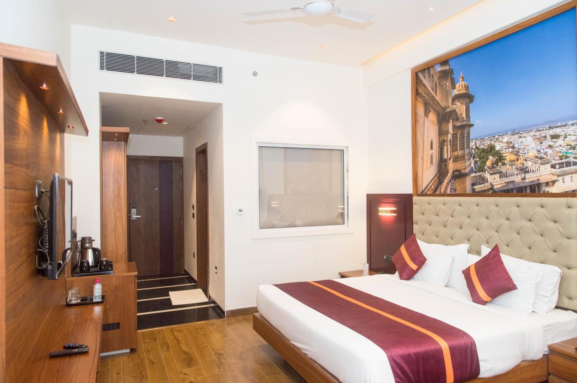 Hotel Raghu Mahal