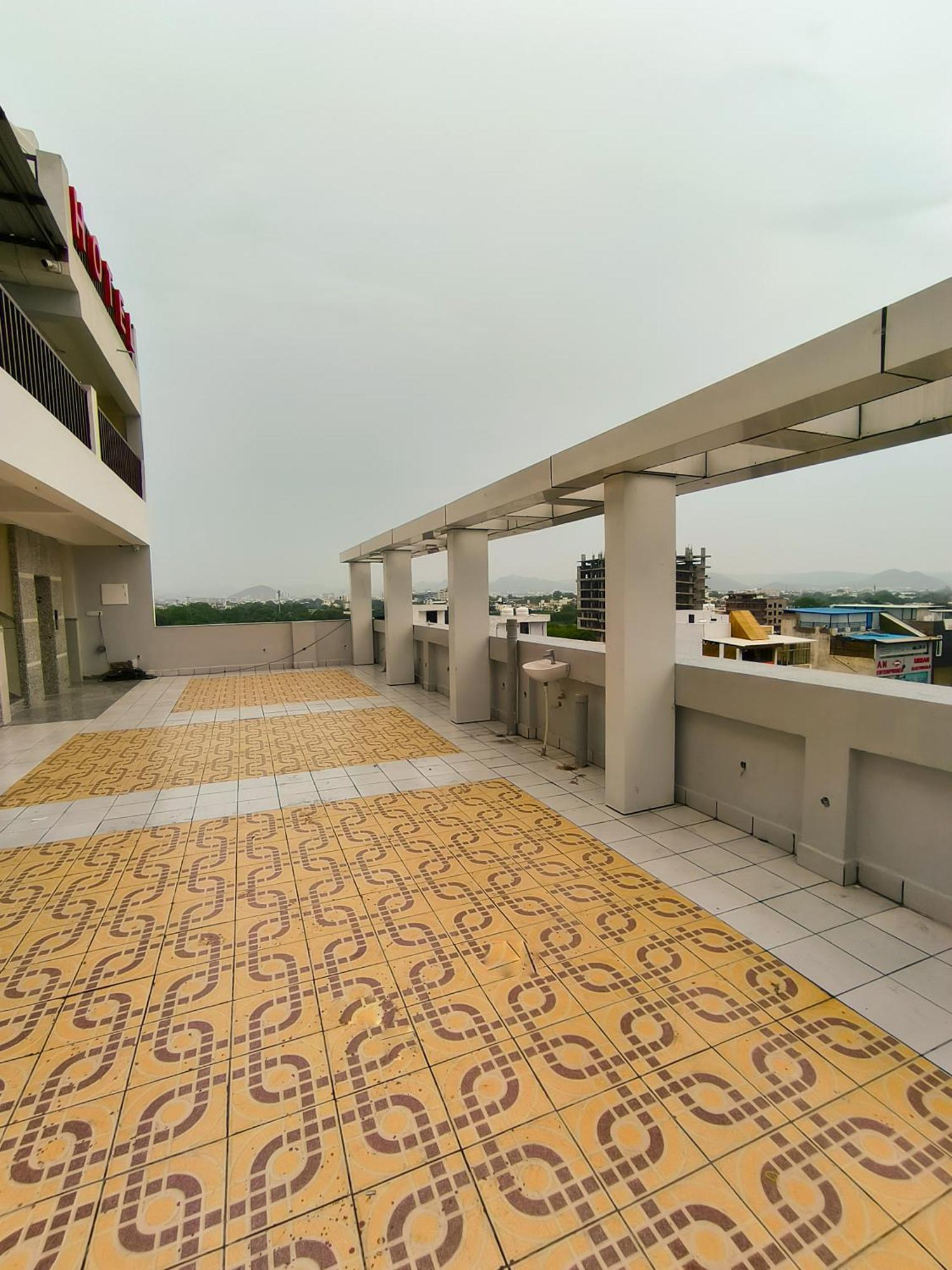 Veer Palace Near Udaipole Hotel 2*