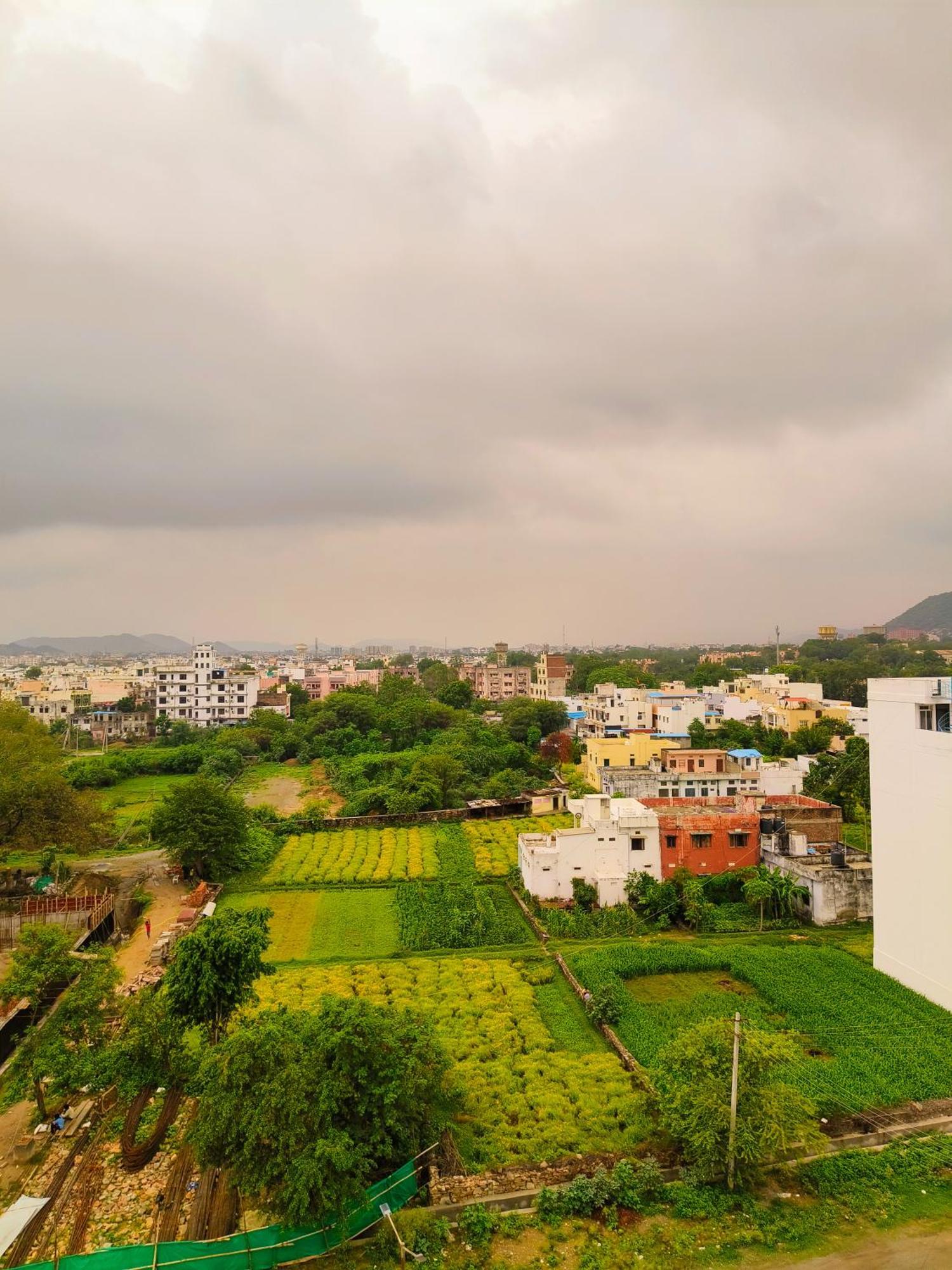 Veer Palace Near Udaipole Udaipur