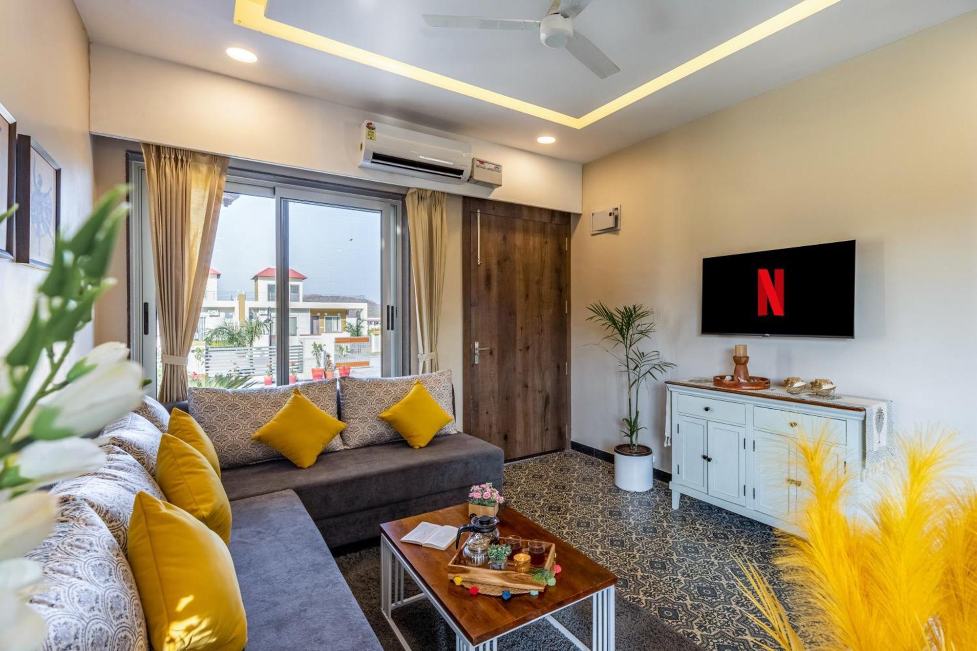 Villa Elivaas 2 Bhk Pet Friendly With Pvt Pool - Heaven In Hill *
