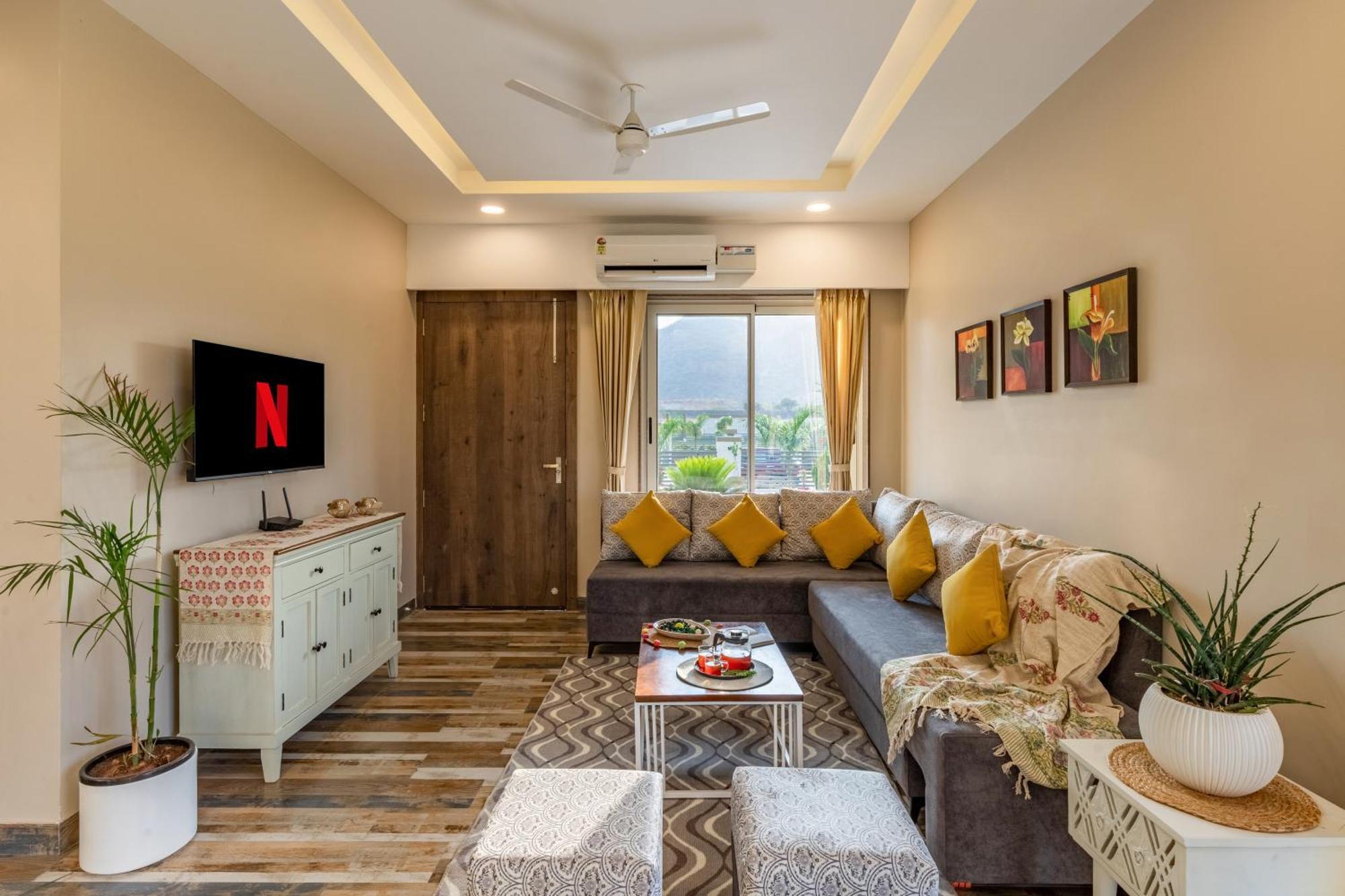 Elivaas 2 Bhk Pet Friendly With Pvt Pool - Heaven In Hill Villa Udaipur