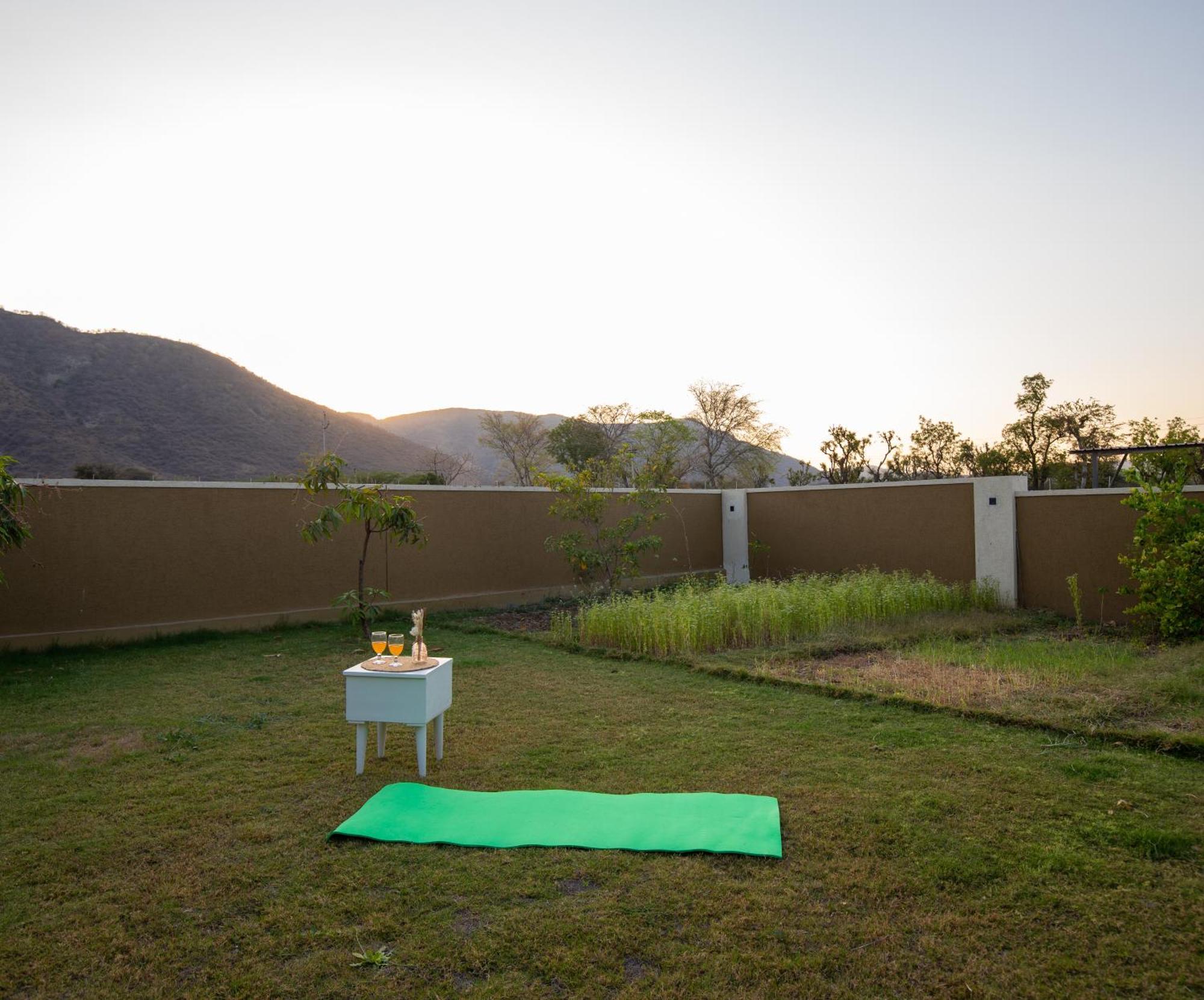 Elivaas 2 Bhk Pet Friendly With Pvt Pool - Heaven In Hill