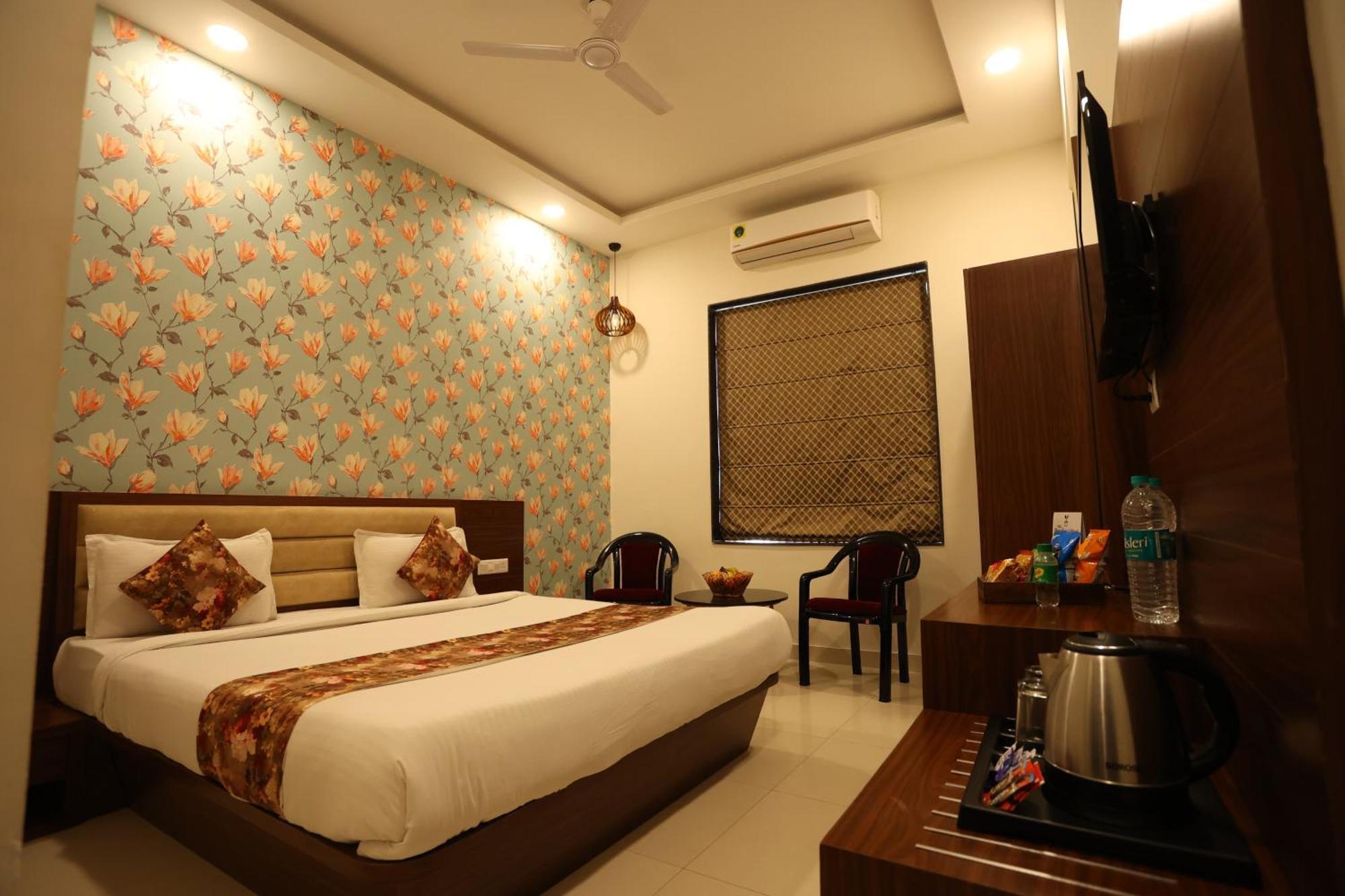 Bhairav Bagh With Swimming Pool