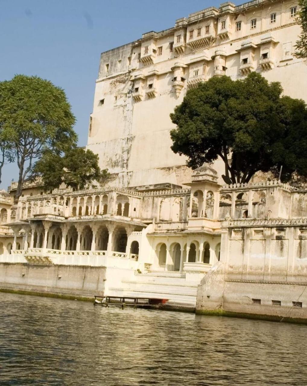 Hostel The Crown Udaipur