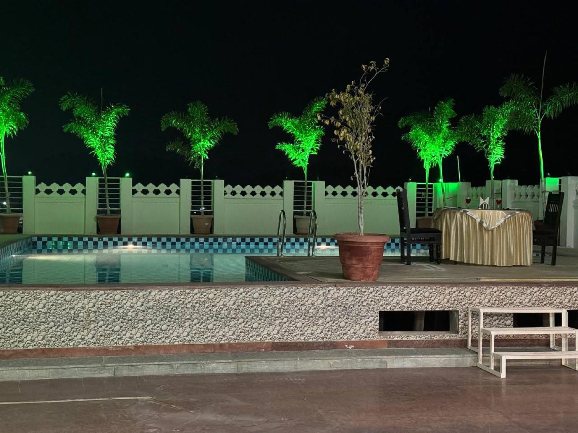 Hotel Rudra Kripa With Swimming Pool