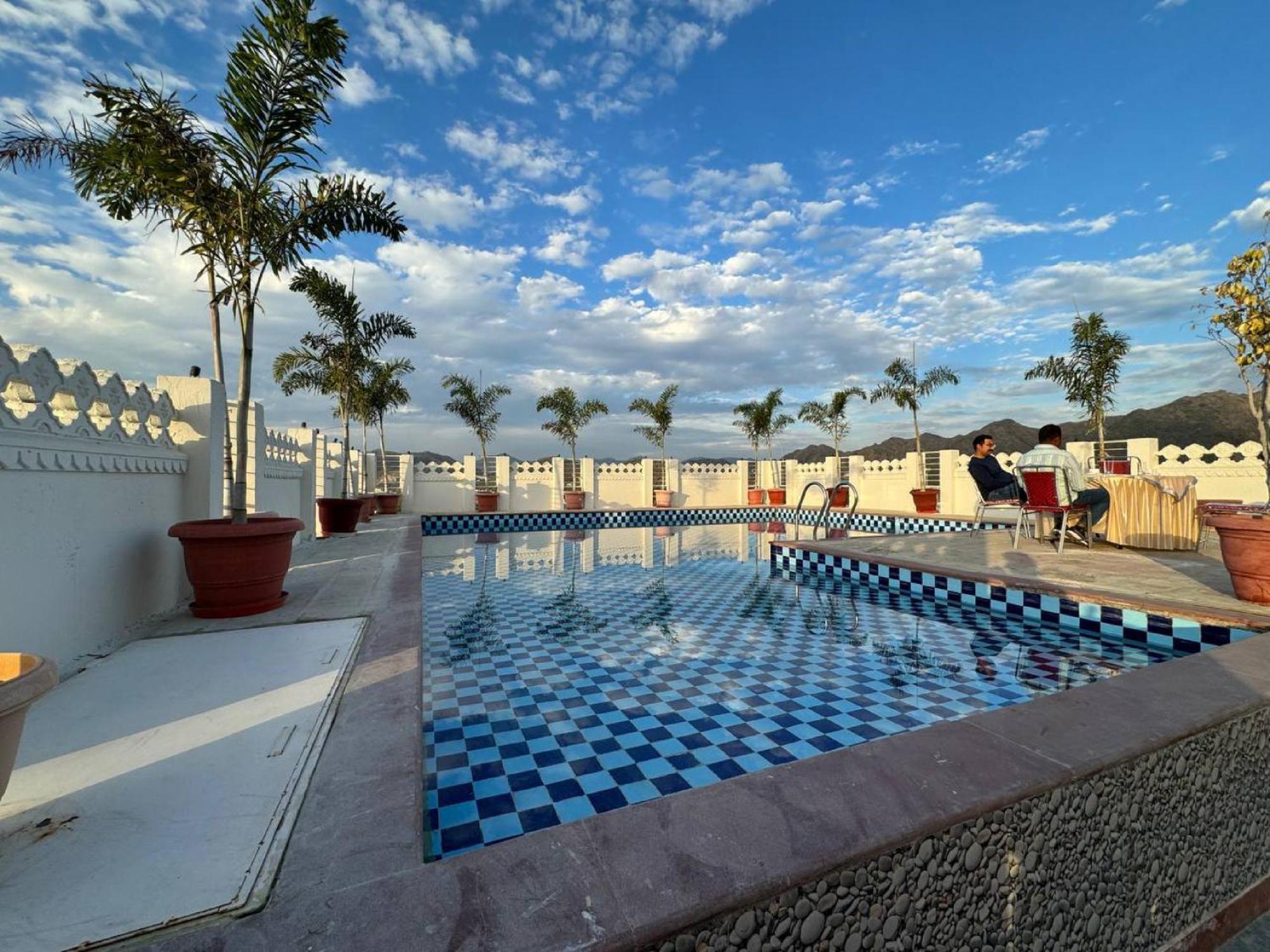 Rudra Kripa With Swimming Pool Hotel 3*