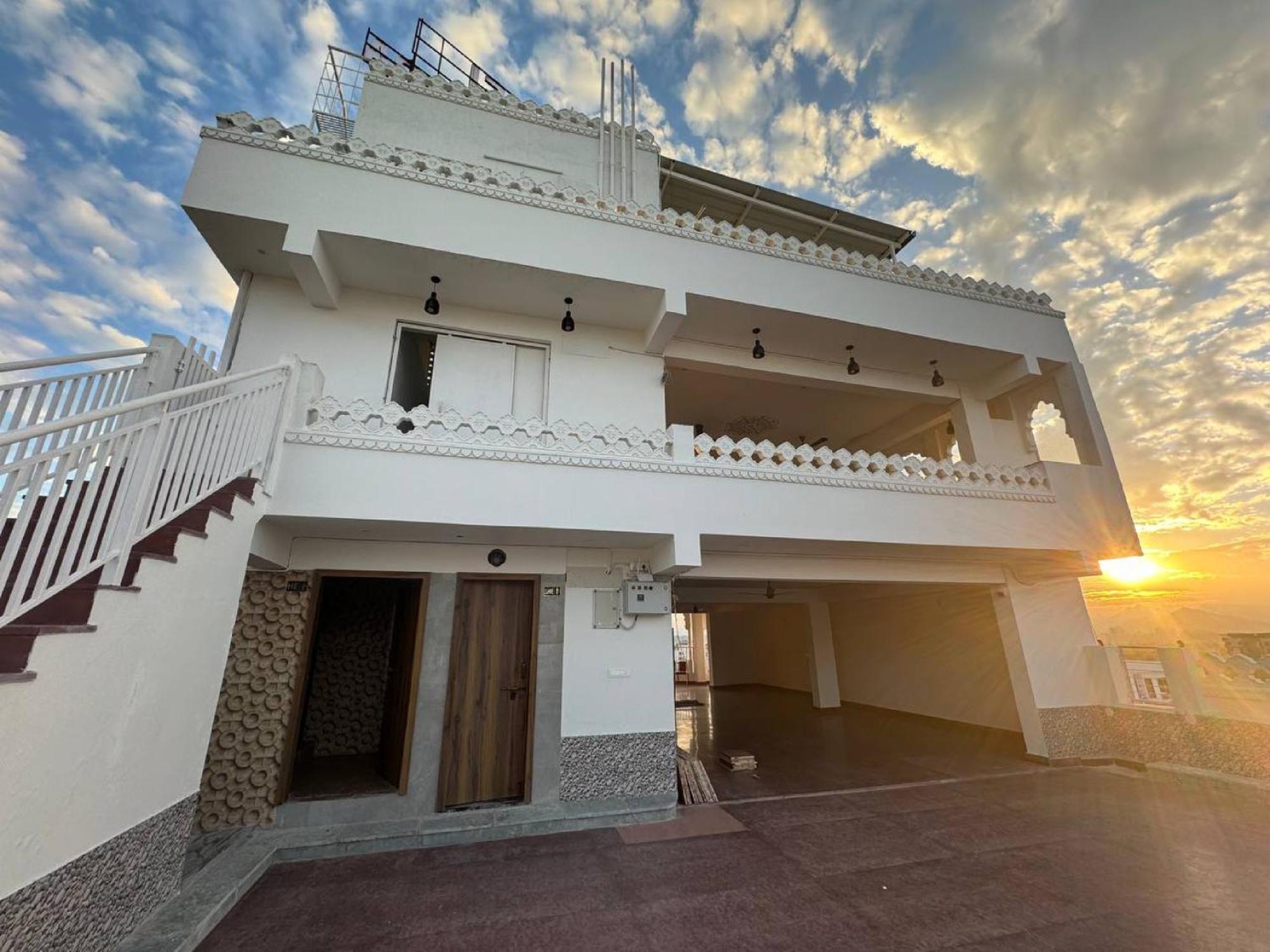 Hotel Rudra Kripa With Swimming Pool 3*