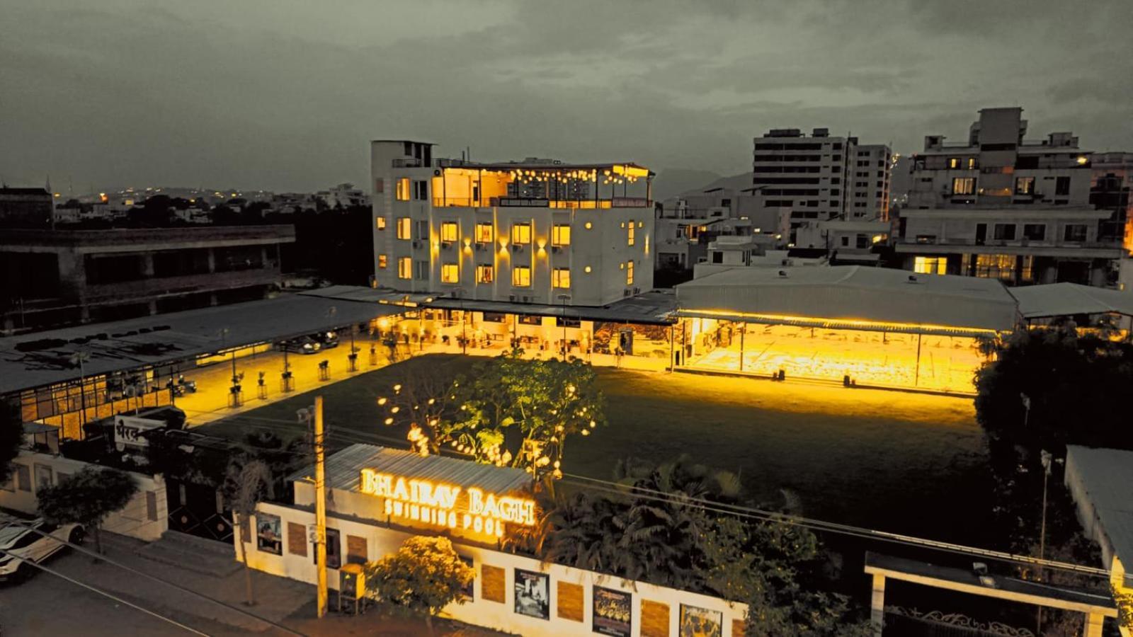 Hotel Bhairav Bagh With Swimming Pool 3*