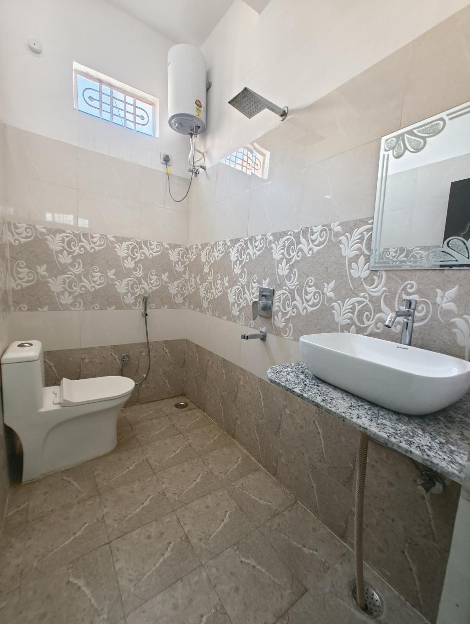 Guest house Rising Shemesh Udaipur