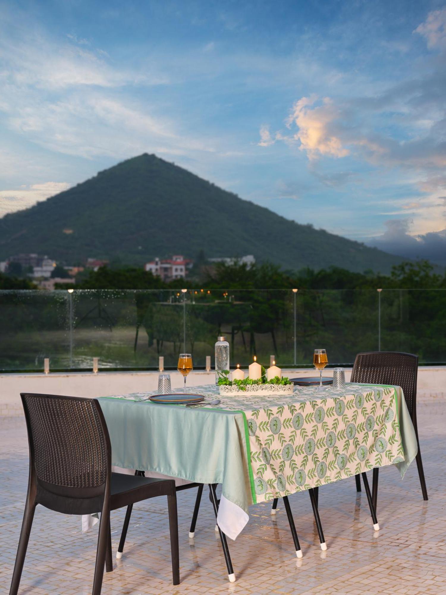 Ama & Trails Nilaya Amaltaas Villa, *