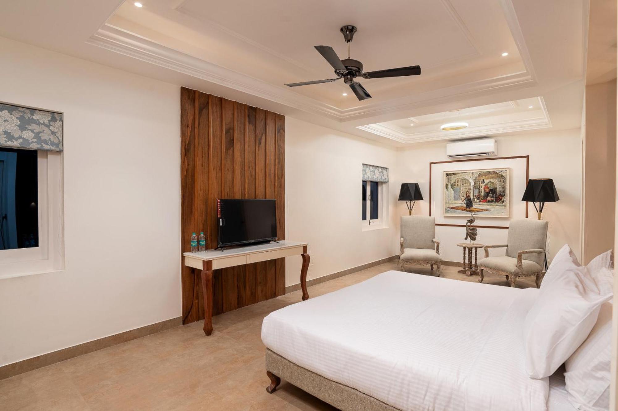 1 Amiras - Entire At Fateh Sagar, Guest house