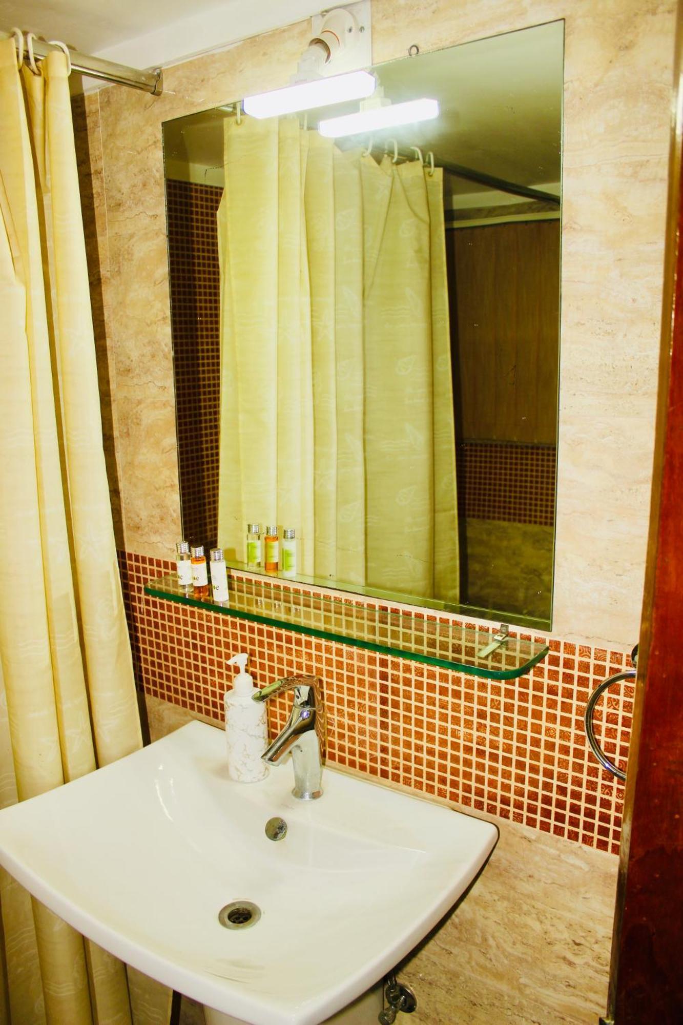 Aha Luxury