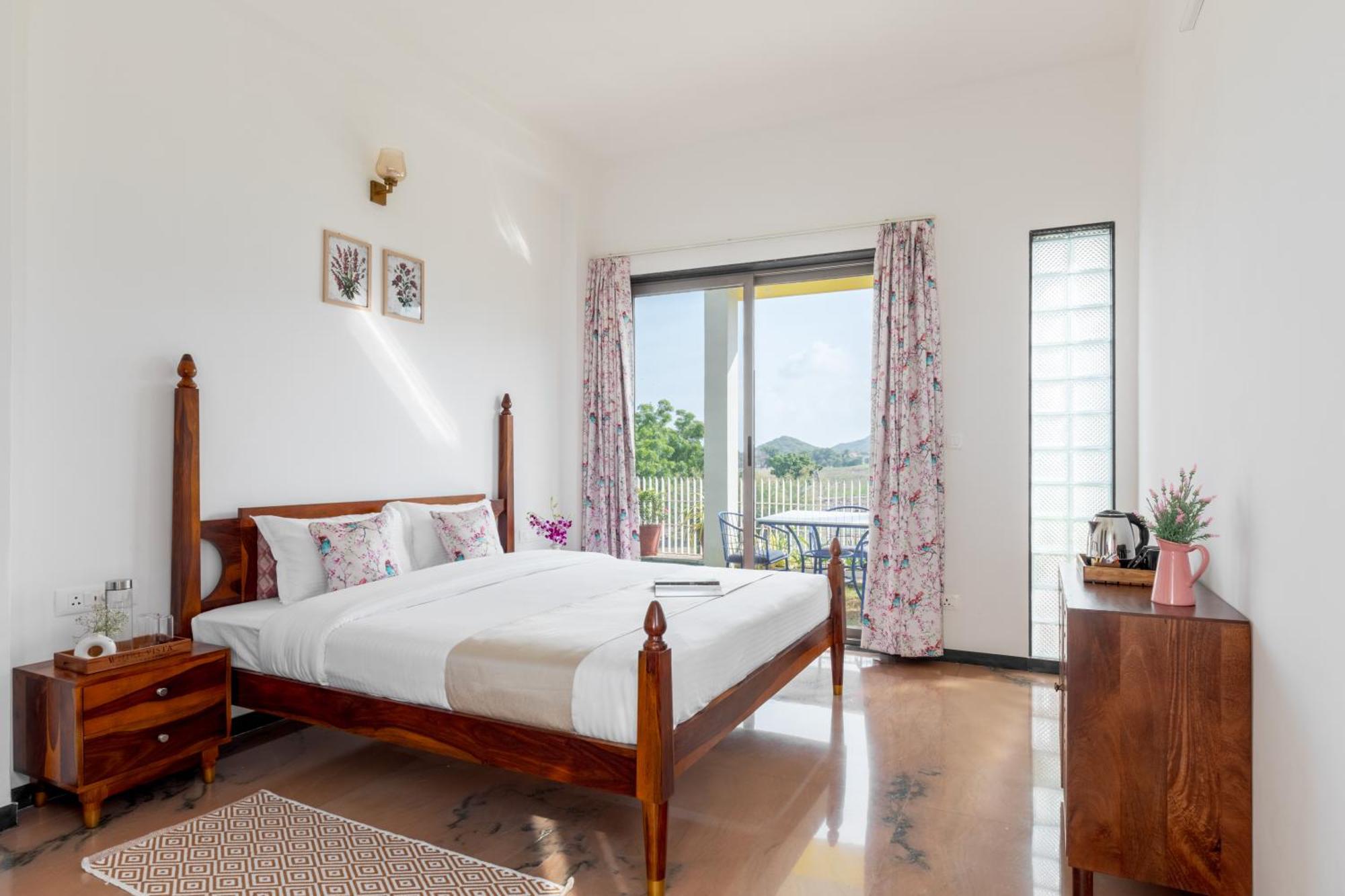 Villa Whirl Vista- 5 Bhk With Pool
