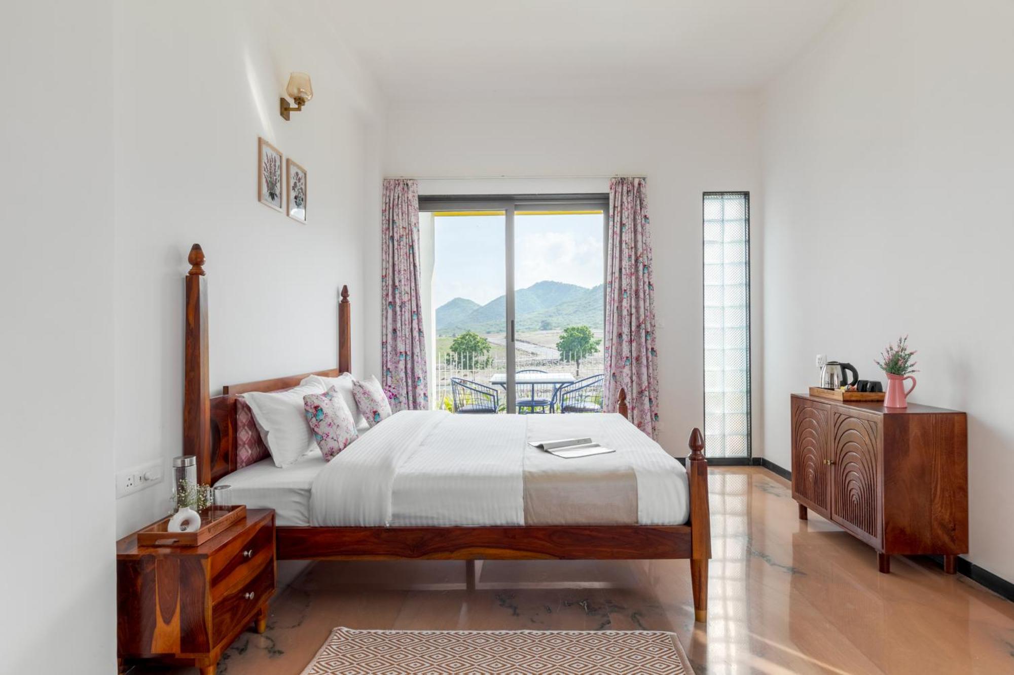 Villa Whirl Vista- 5 Bhk With Pool Udaipur