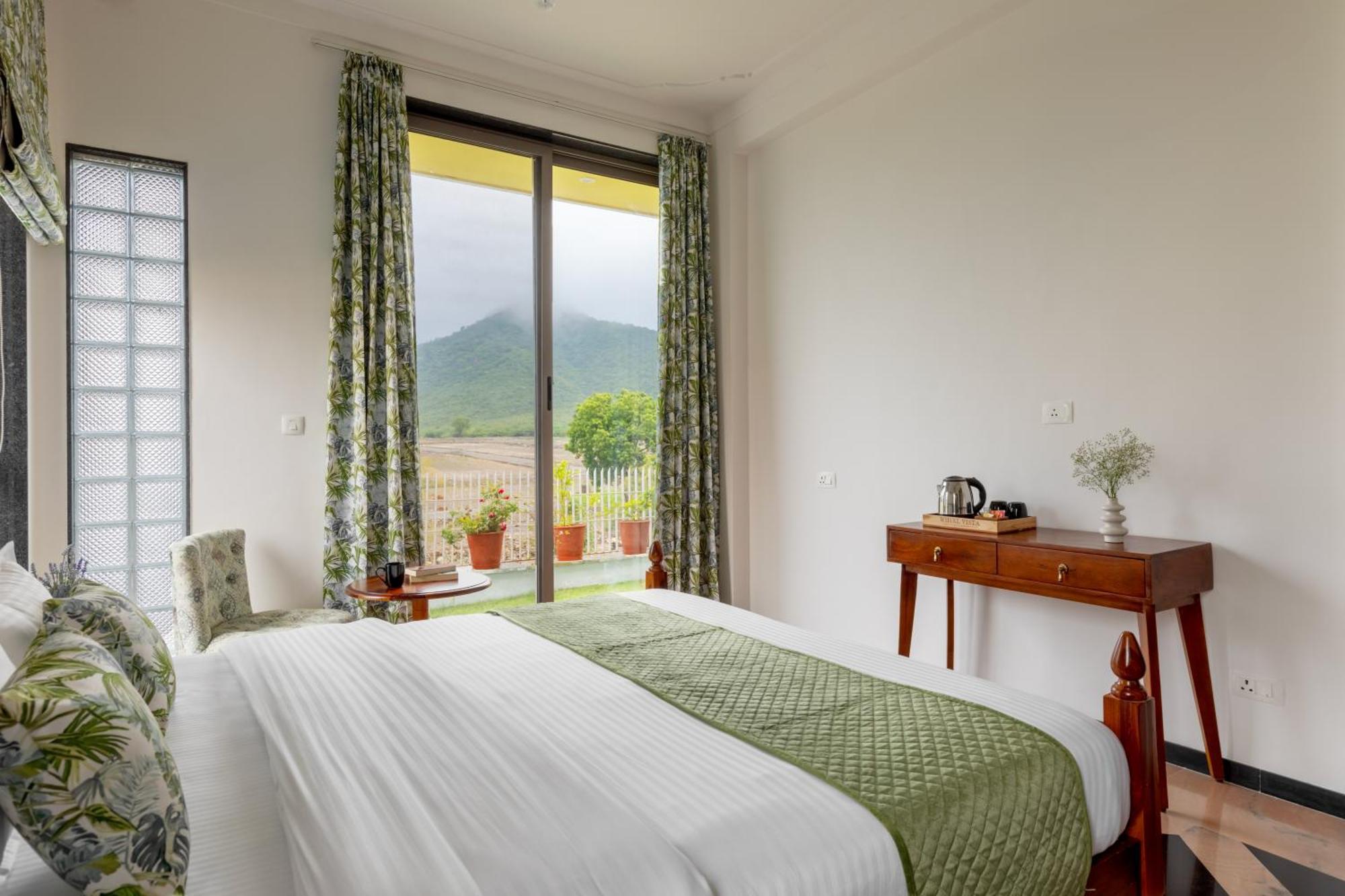 Whirl Vista- 5 Bhk With Pool Villa Udaipur