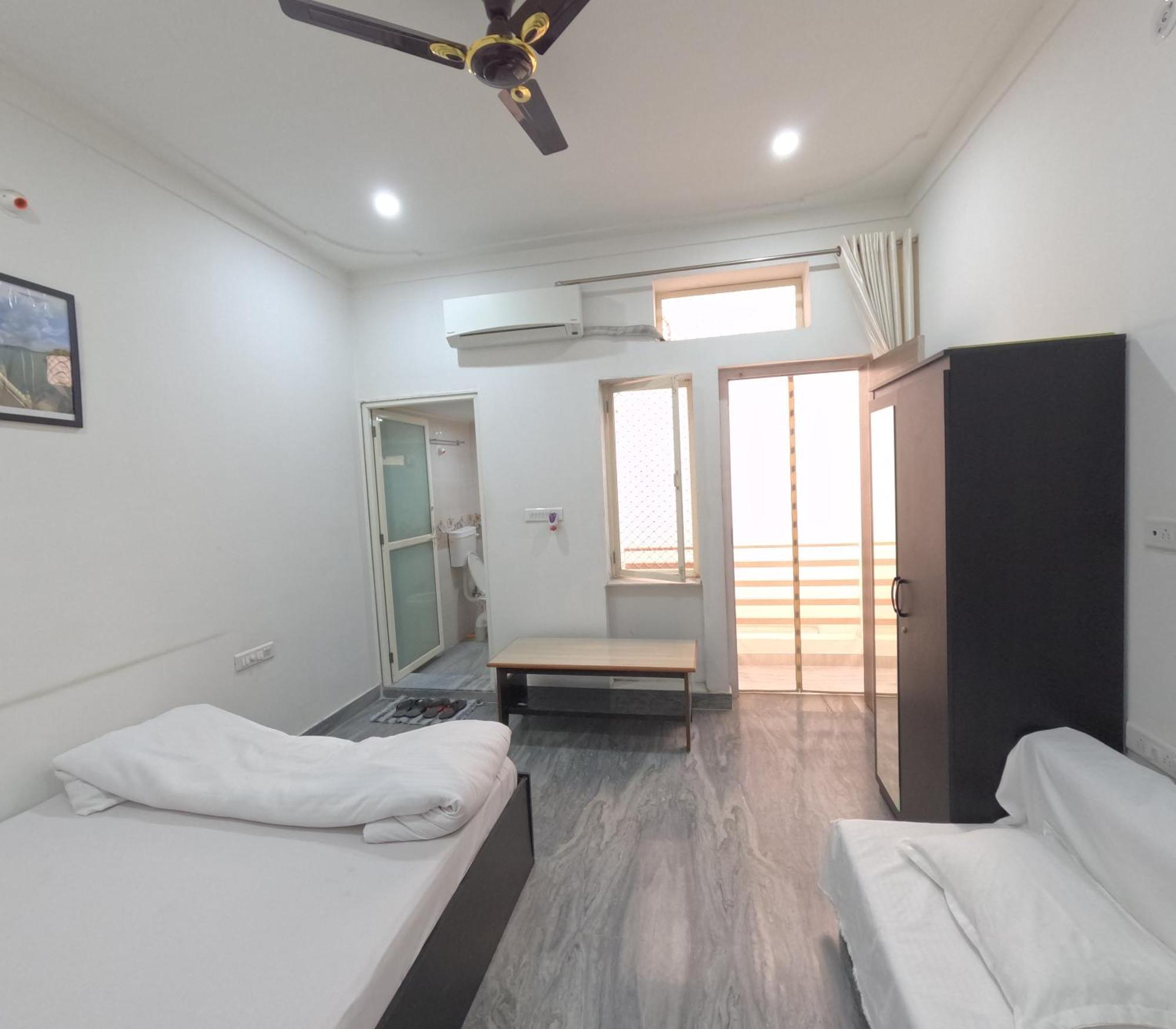 Apartment Choudhary White House