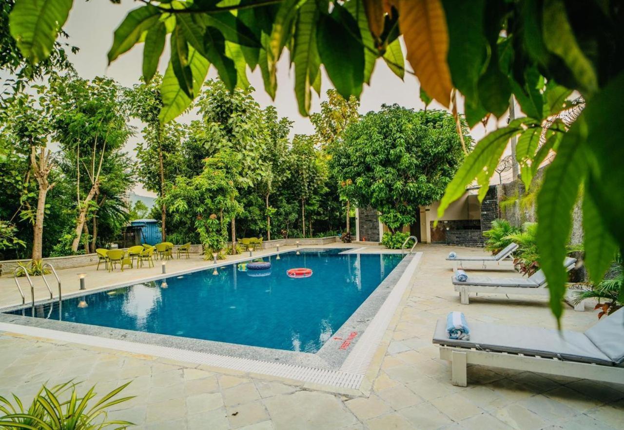 Villa Mahogany Mansion *