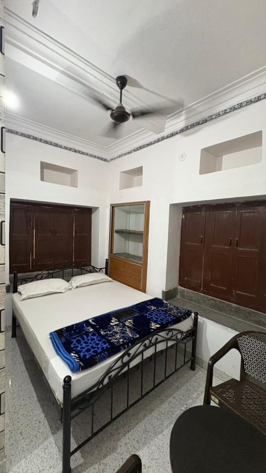 Hostel Multiple Stories, *