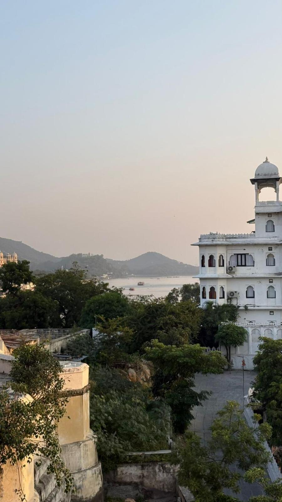 Multiple Stories, Hostel Udaipur