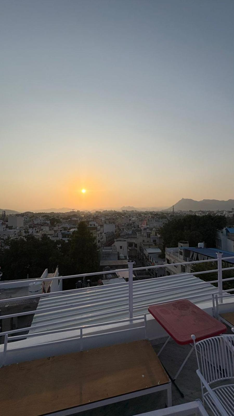 Multiple Stories, Hostel