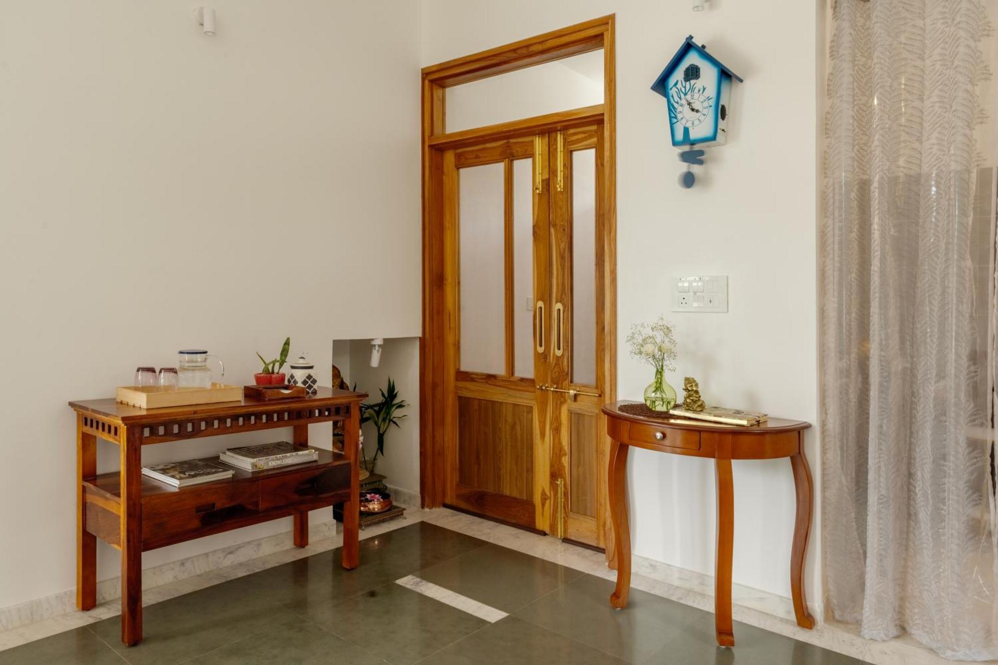 Saffronstays Bougain - 2 Bedroom Pool With View Udaipur