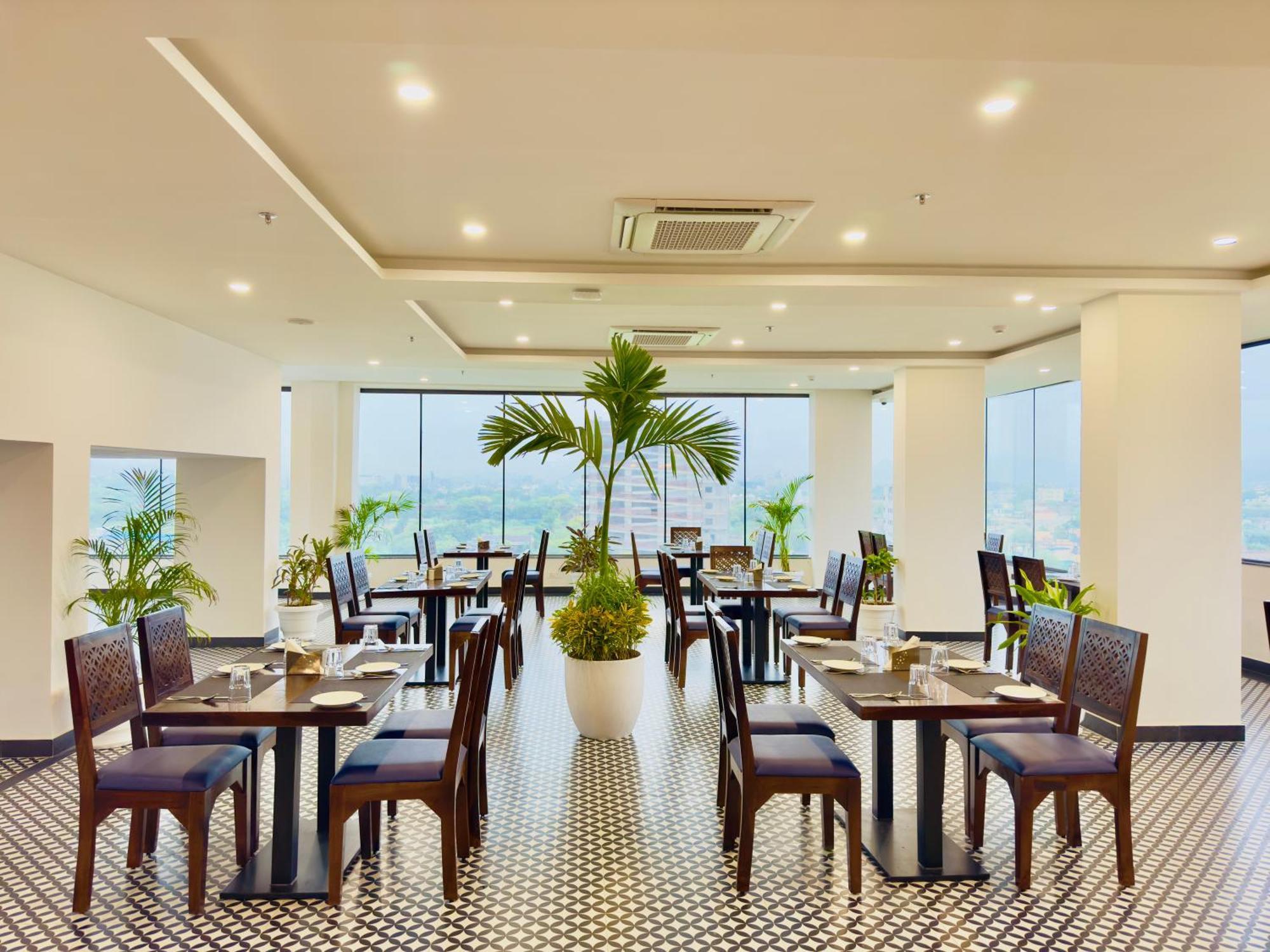 De Glance - Udaipuri Restaurant I Terrace Swimming Pool I Banquet Hotel