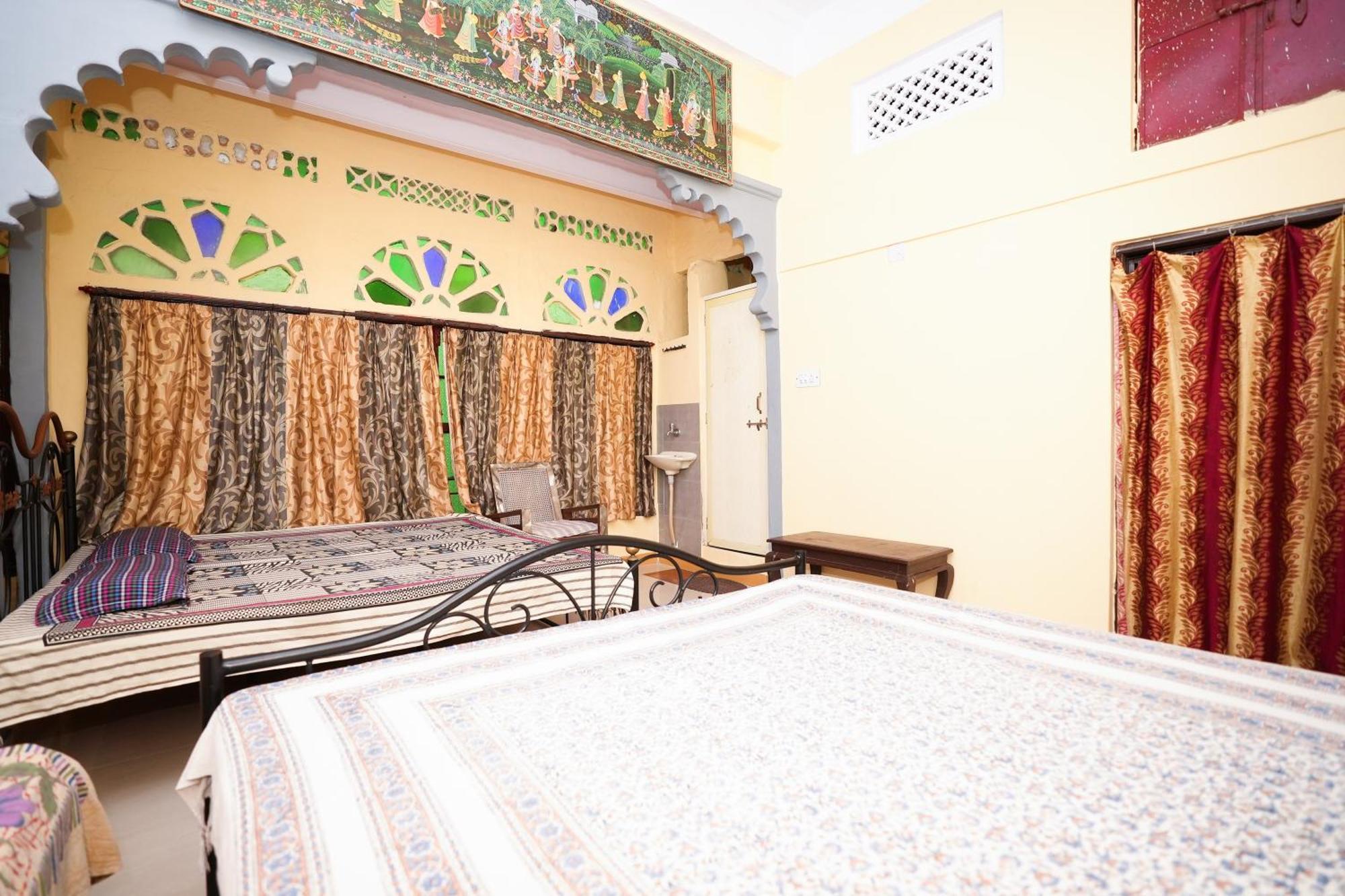 Nukkad Near Palace Guest house