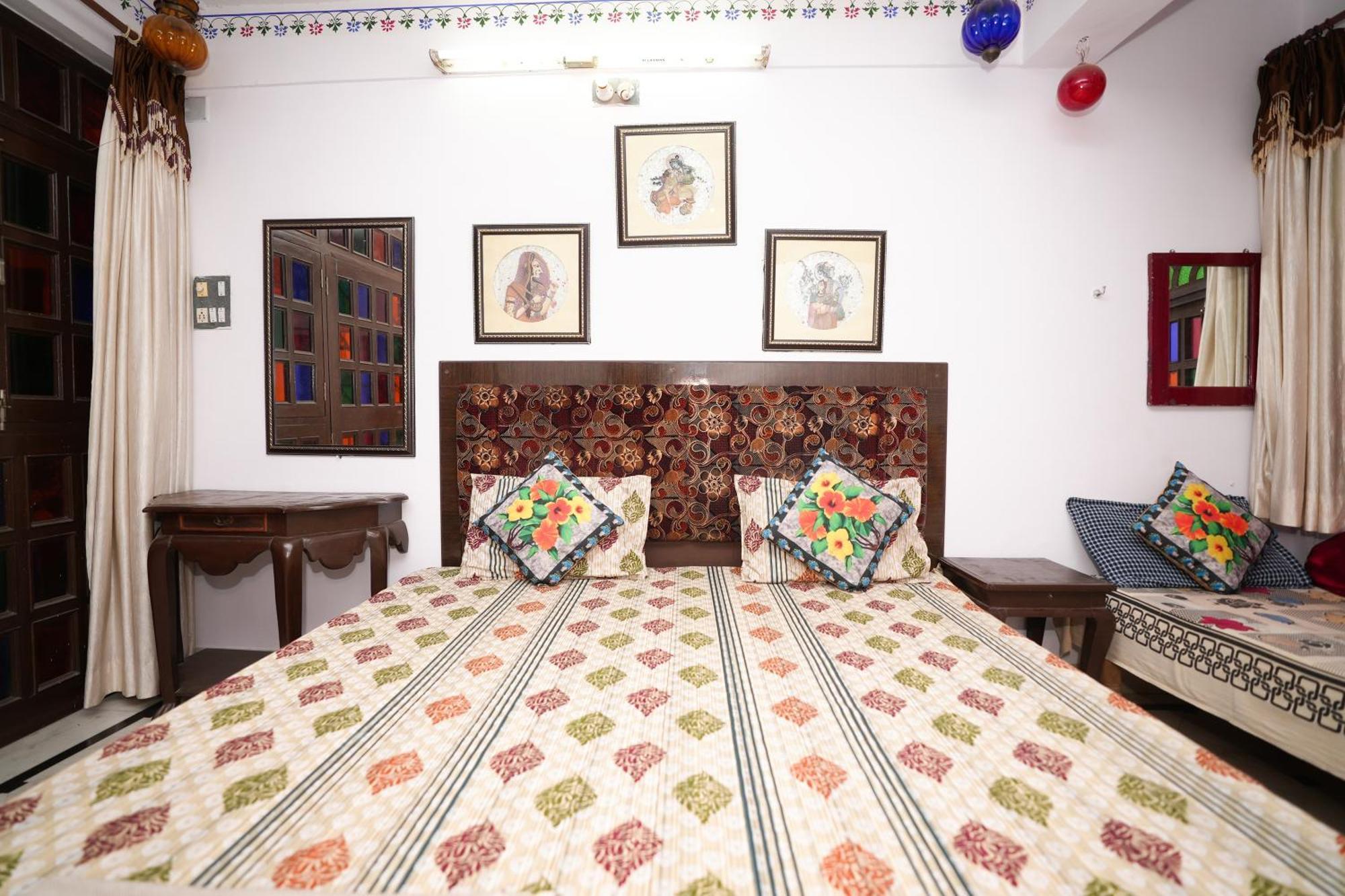 Guest house Nukkad Near Palace Udaipur