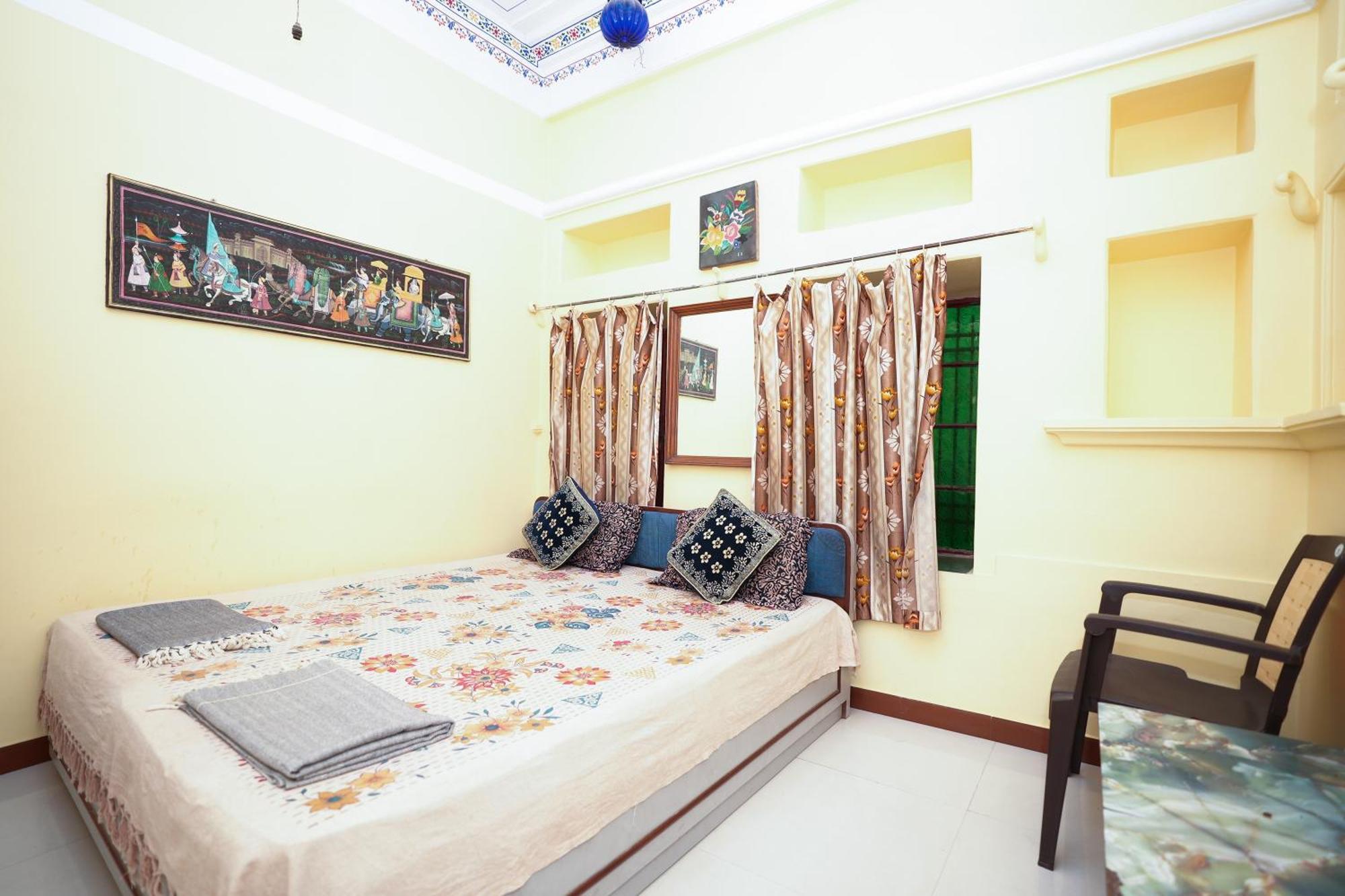 Nukkad Near Palace Guest house Udaipur
