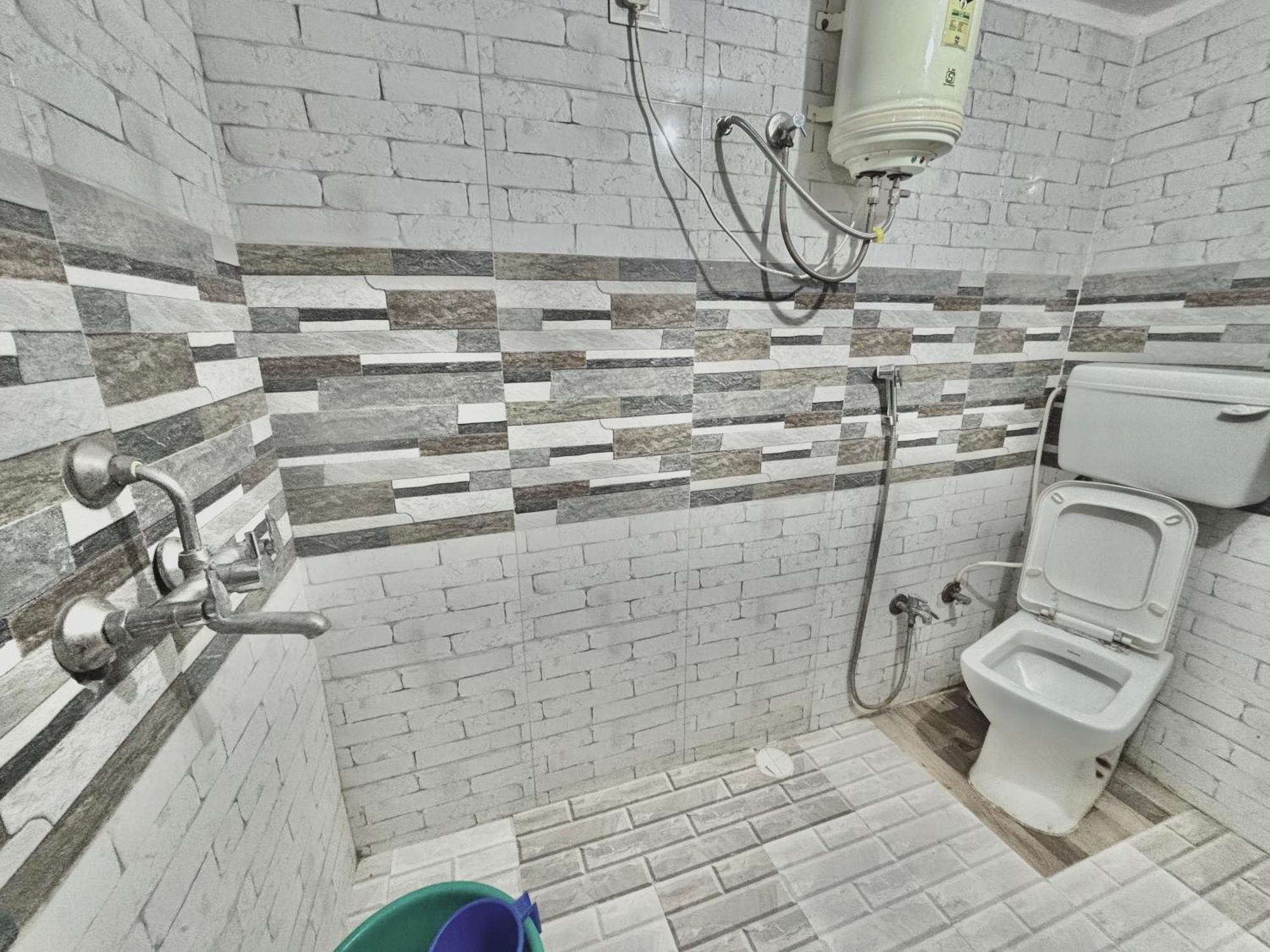 Multiple Stories, Hostel Udaipur