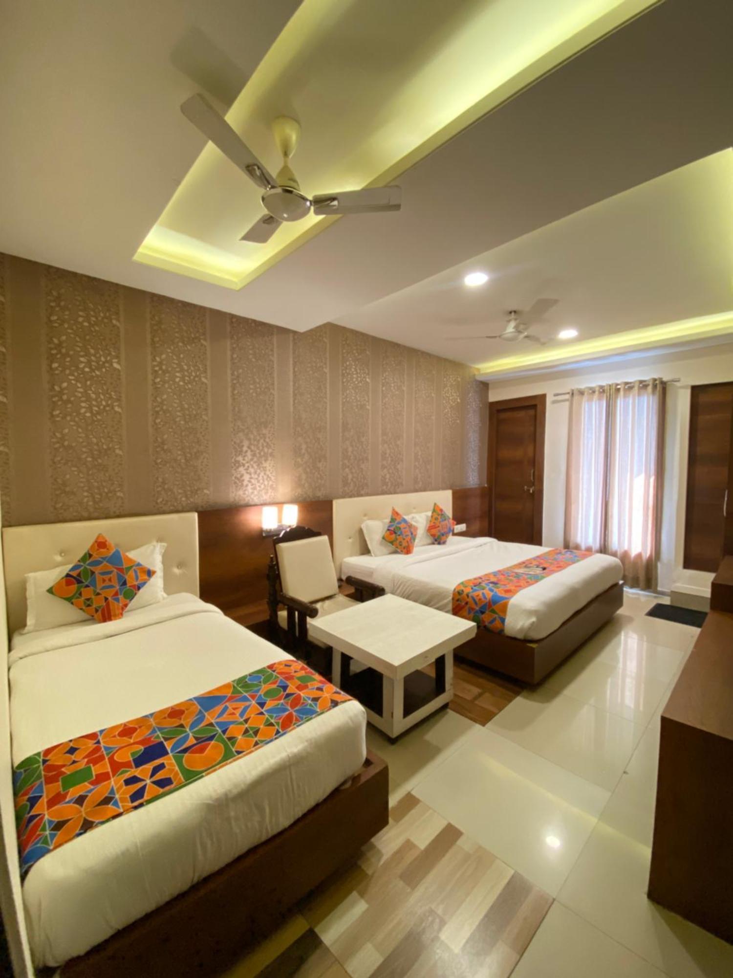 Damanis Hotel