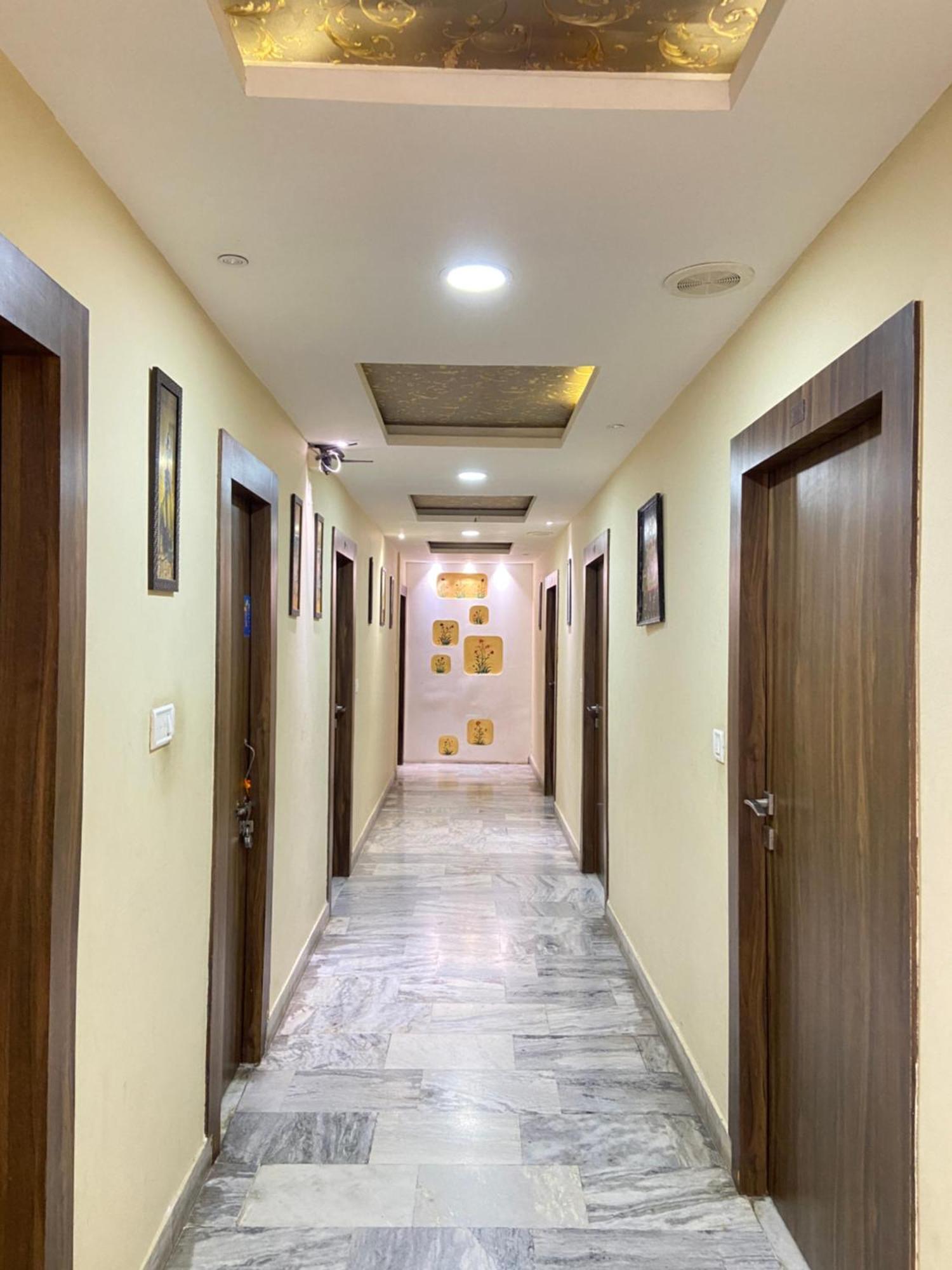 Damanis * Udaipur
