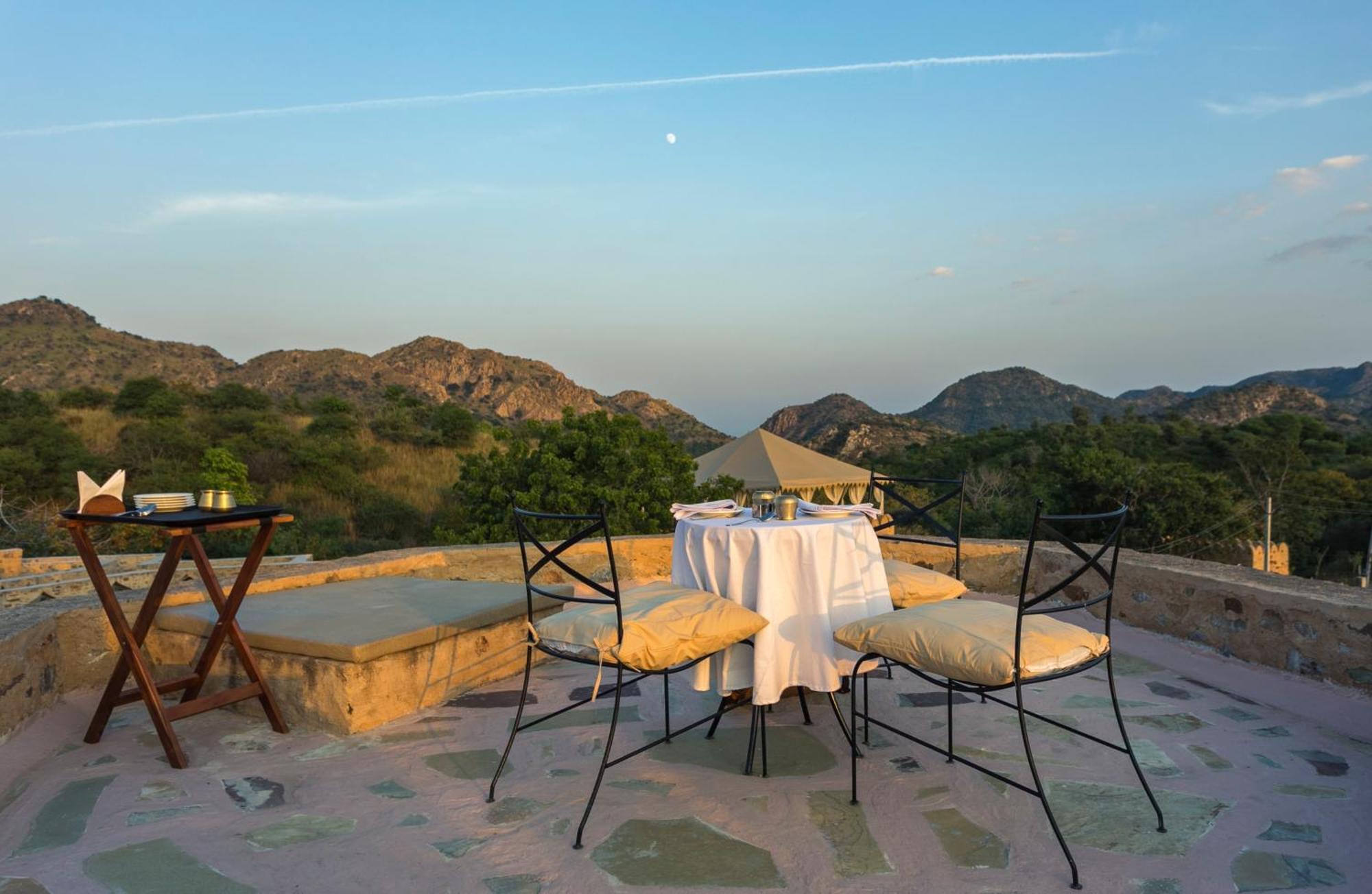 Bed & Breakfast Manmatha A Luxury Retreat Udaipur